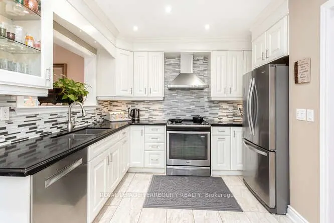 7148 Village Walk