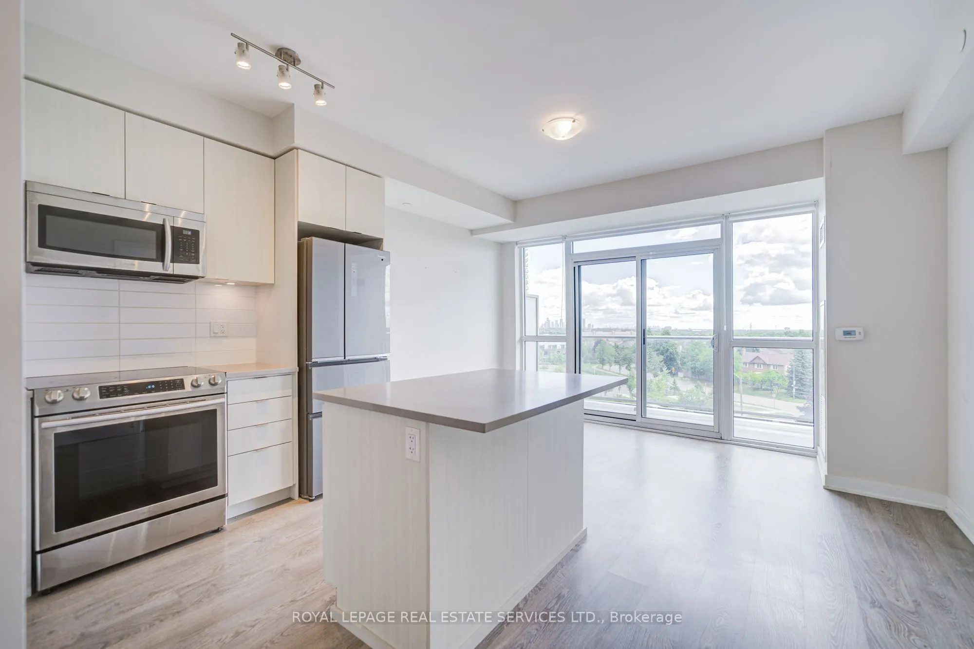 4699 Glen Erin Drive, #503