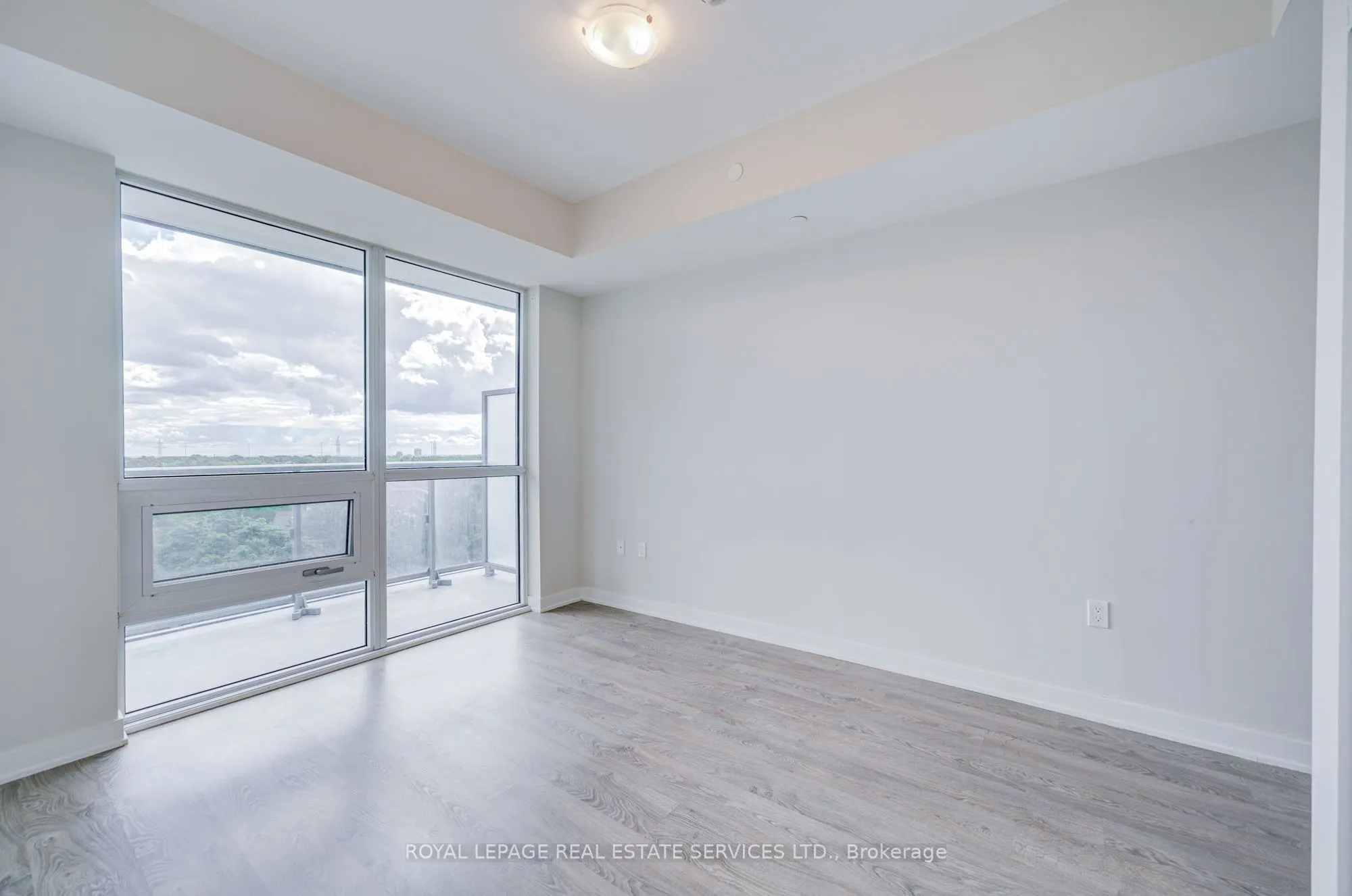 4699 Glen Erin Drive, #503