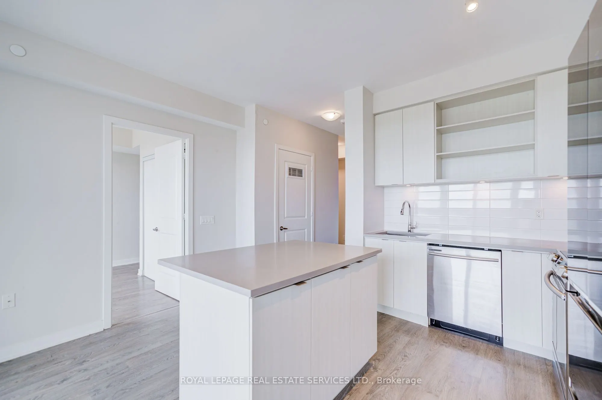 4699 Glen Erin Drive, #503