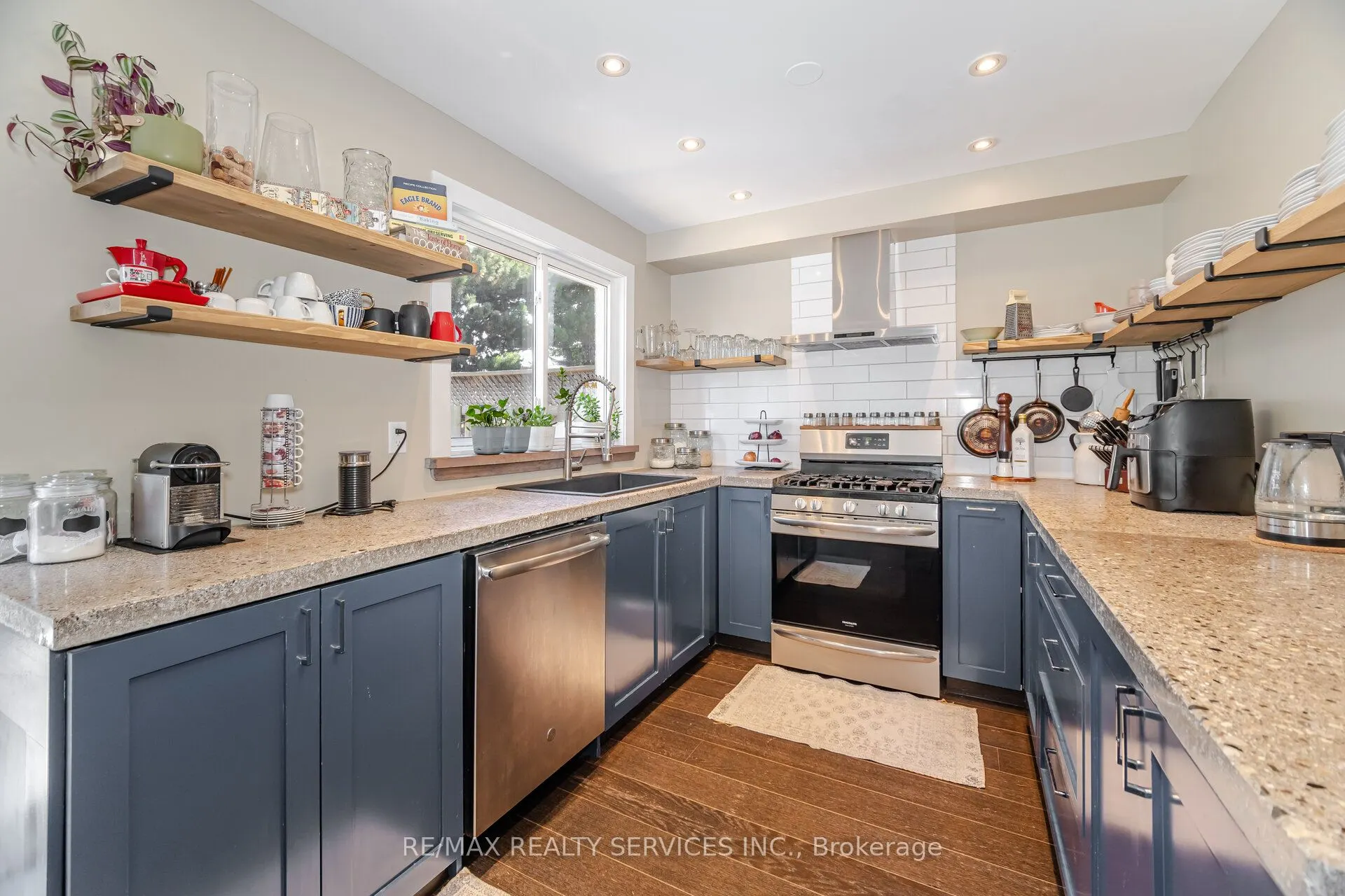 10 Deer Creek Drive