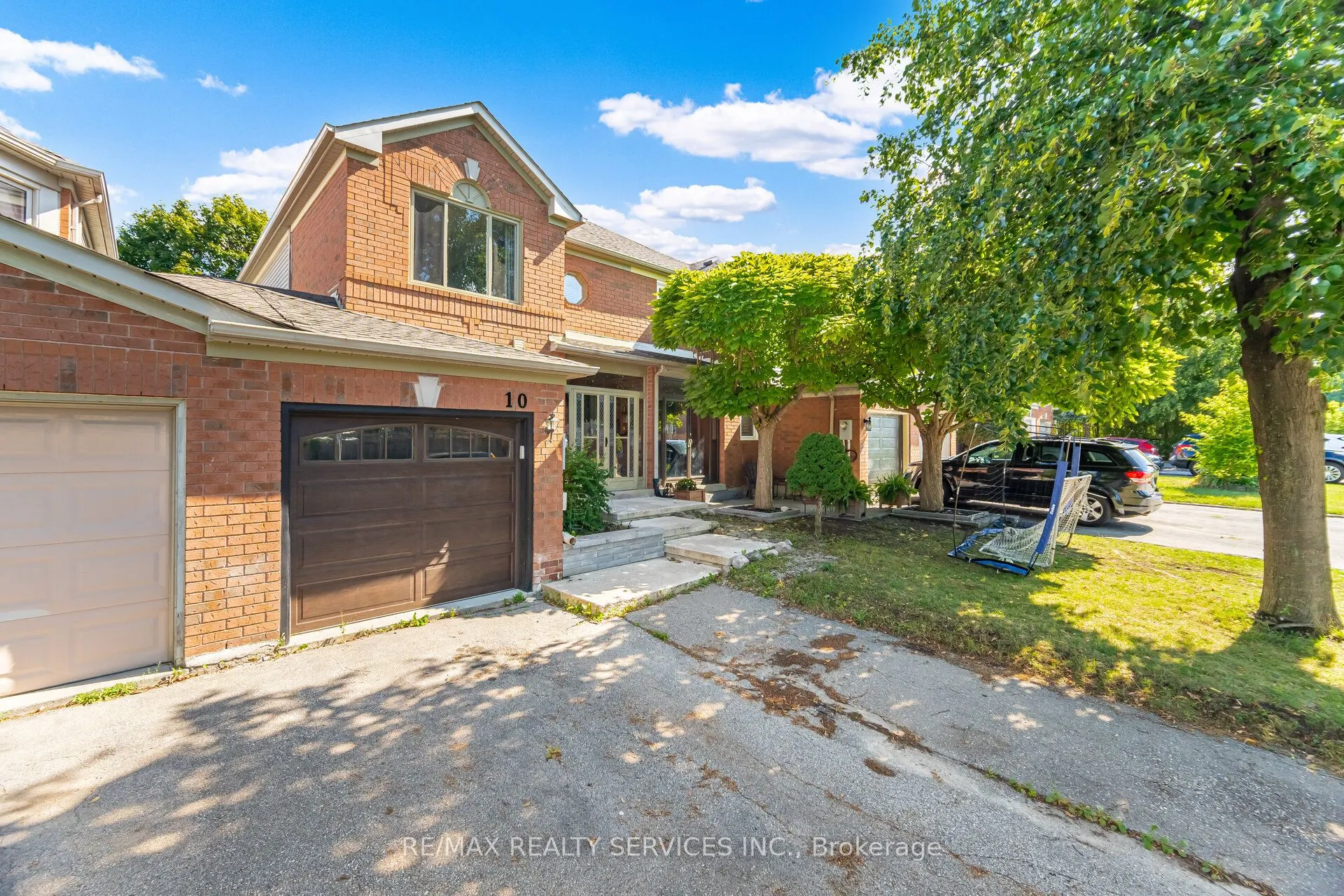 10 Deer Creek Drive
