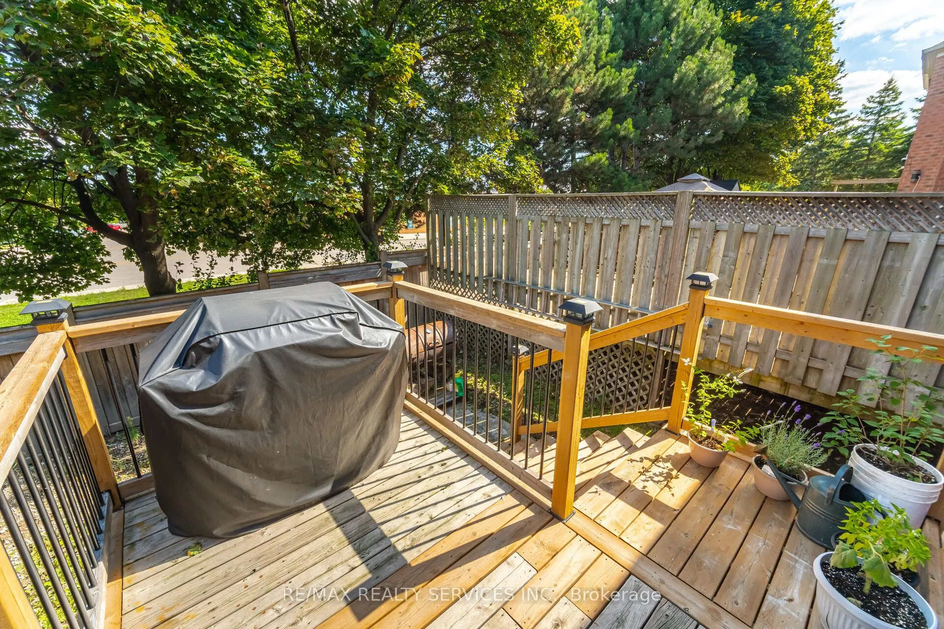 10 Deer Creek Drive