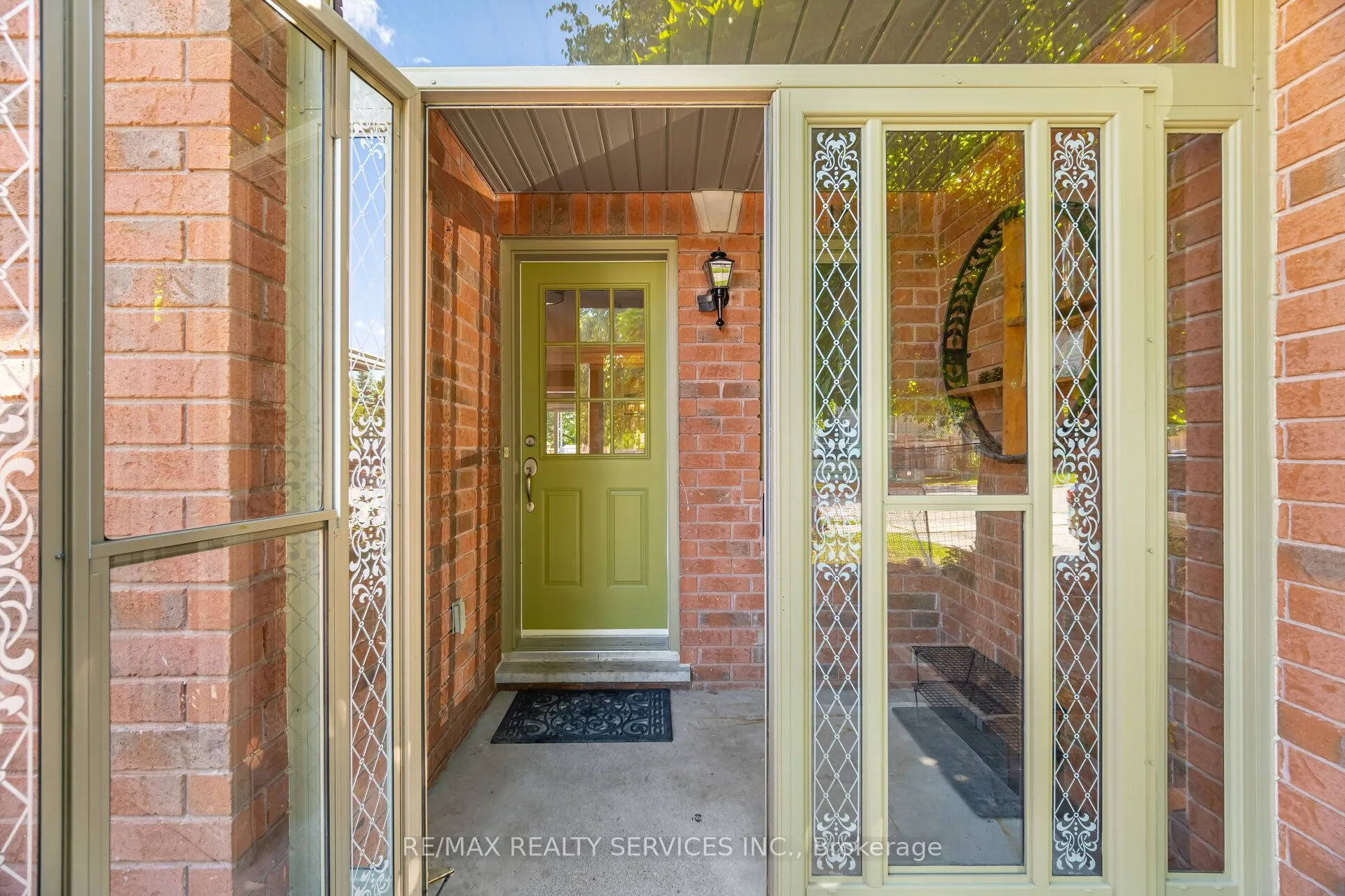 10 Deer Creek Drive