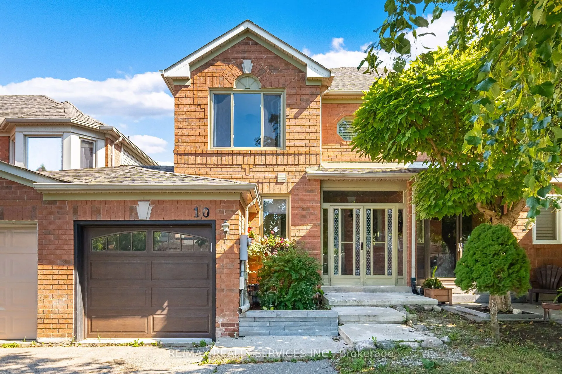 10 Deer Creek Drive