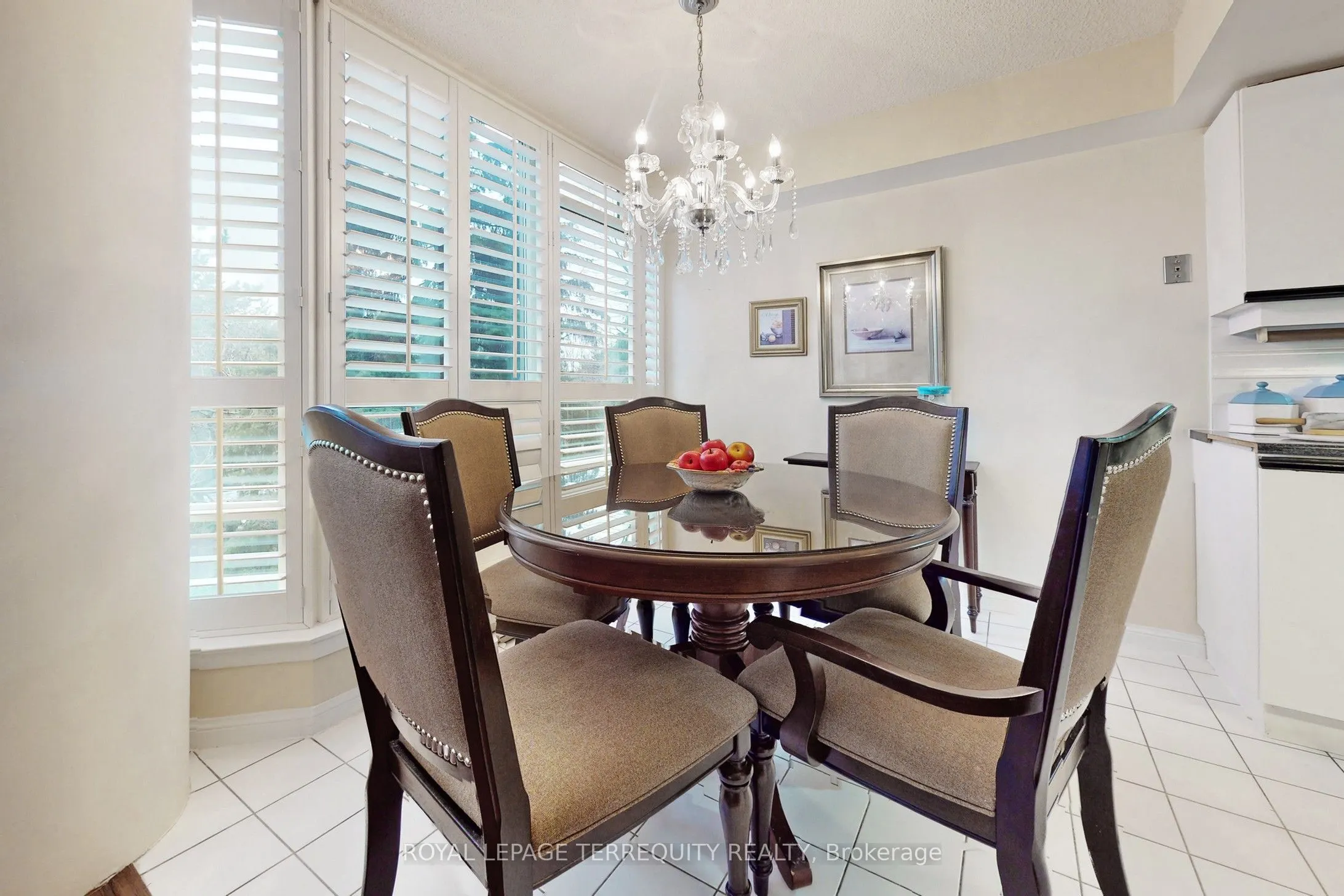 45 Kingsbridge Garden Circle, #207