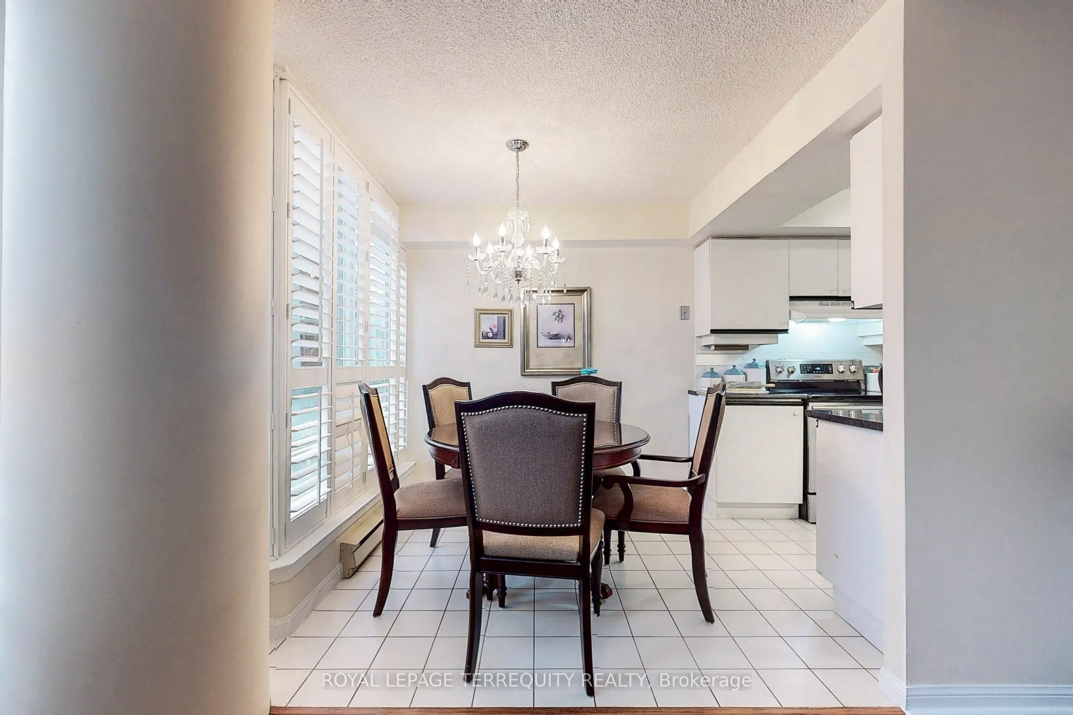 45 Kingsbridge Garden Circle, #207
