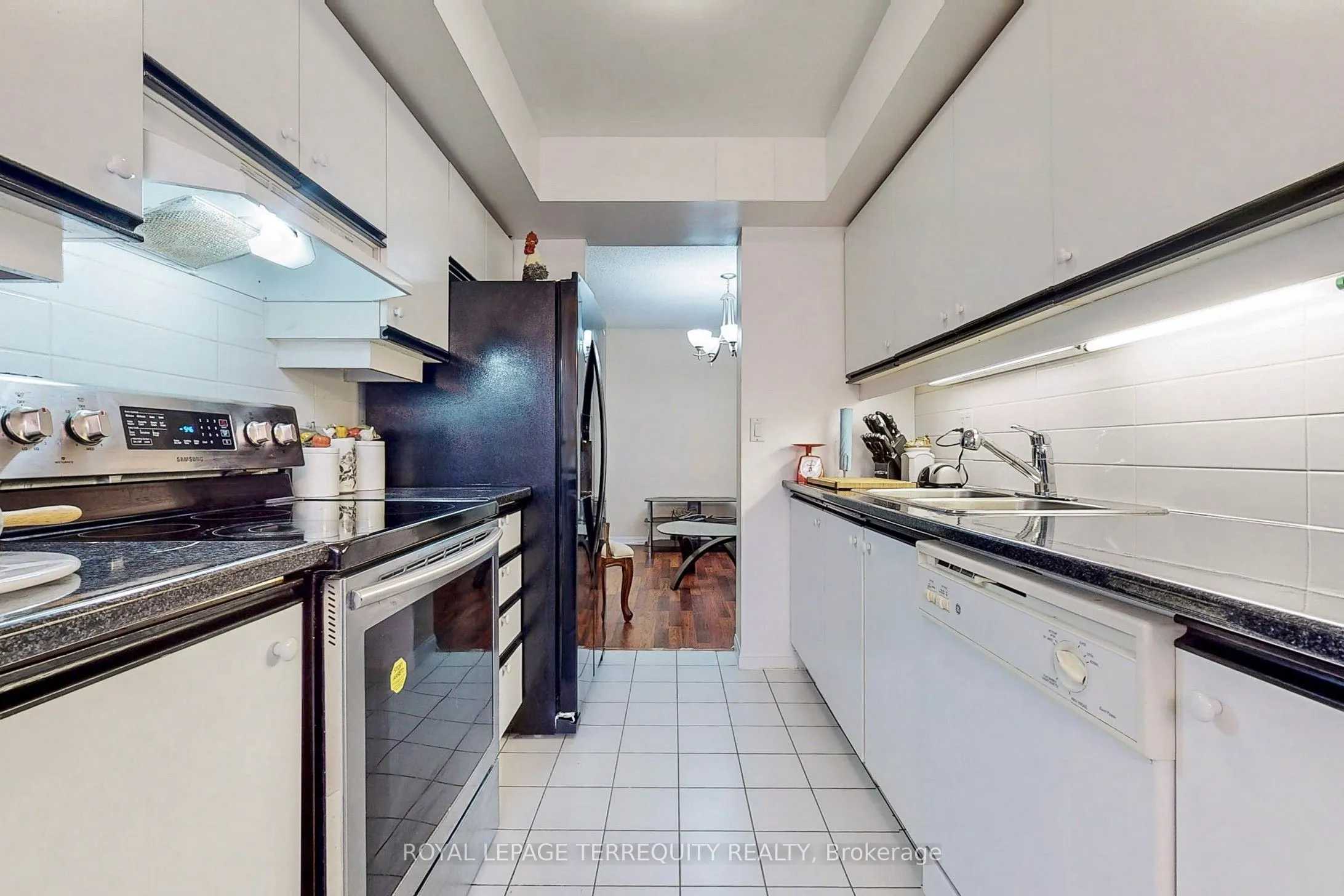 45 Kingsbridge Garden Circle, #207