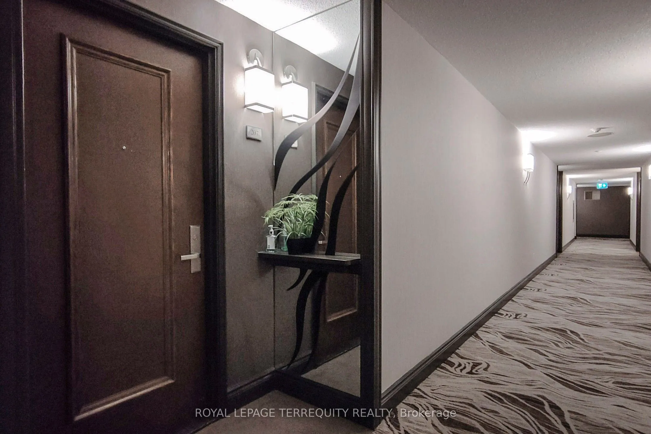 45 Kingsbridge Garden Circle, #207