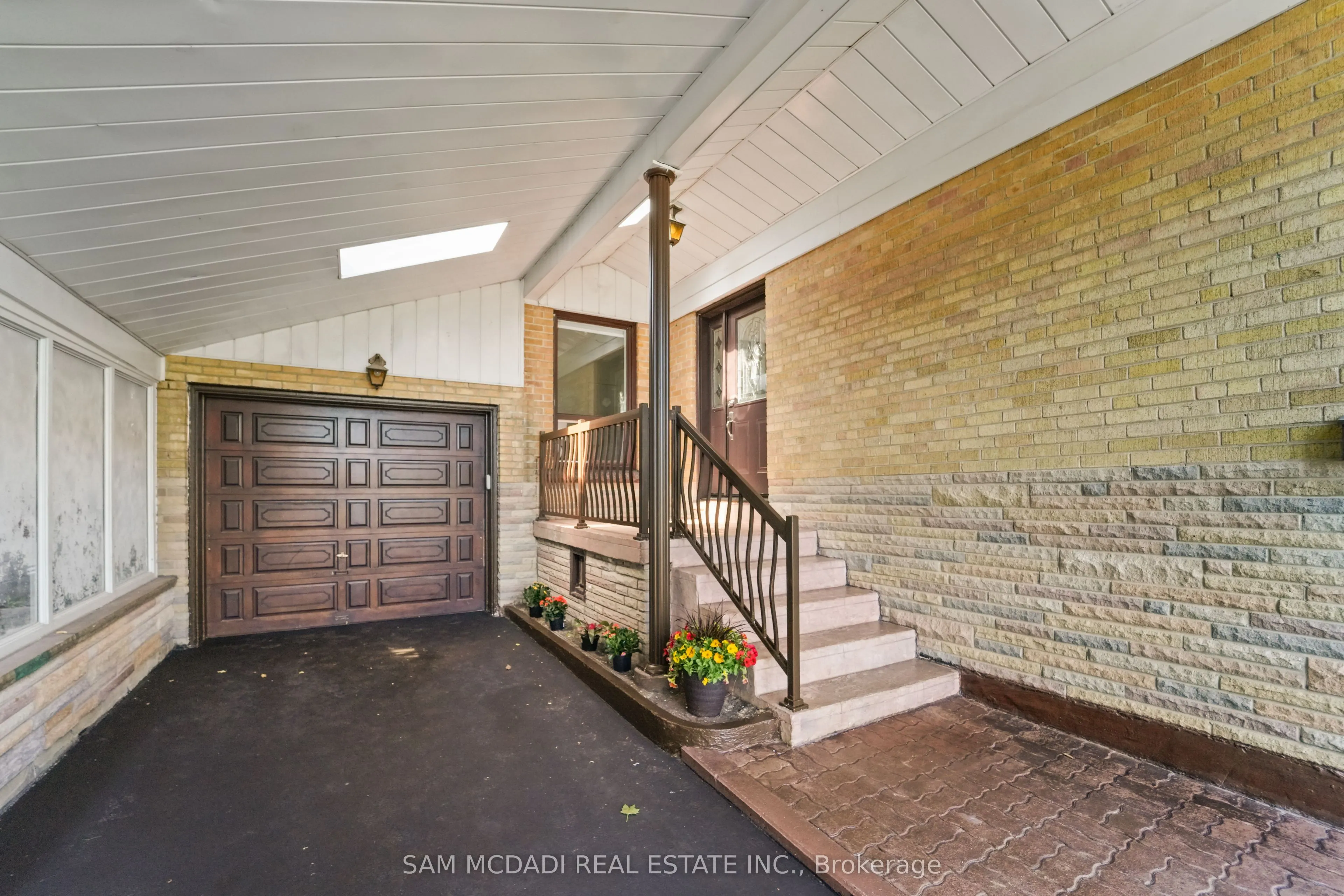 60 Greenfield Drive
