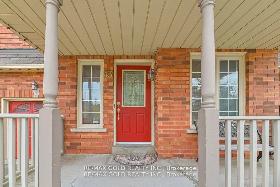 43 Giraffe Avenue