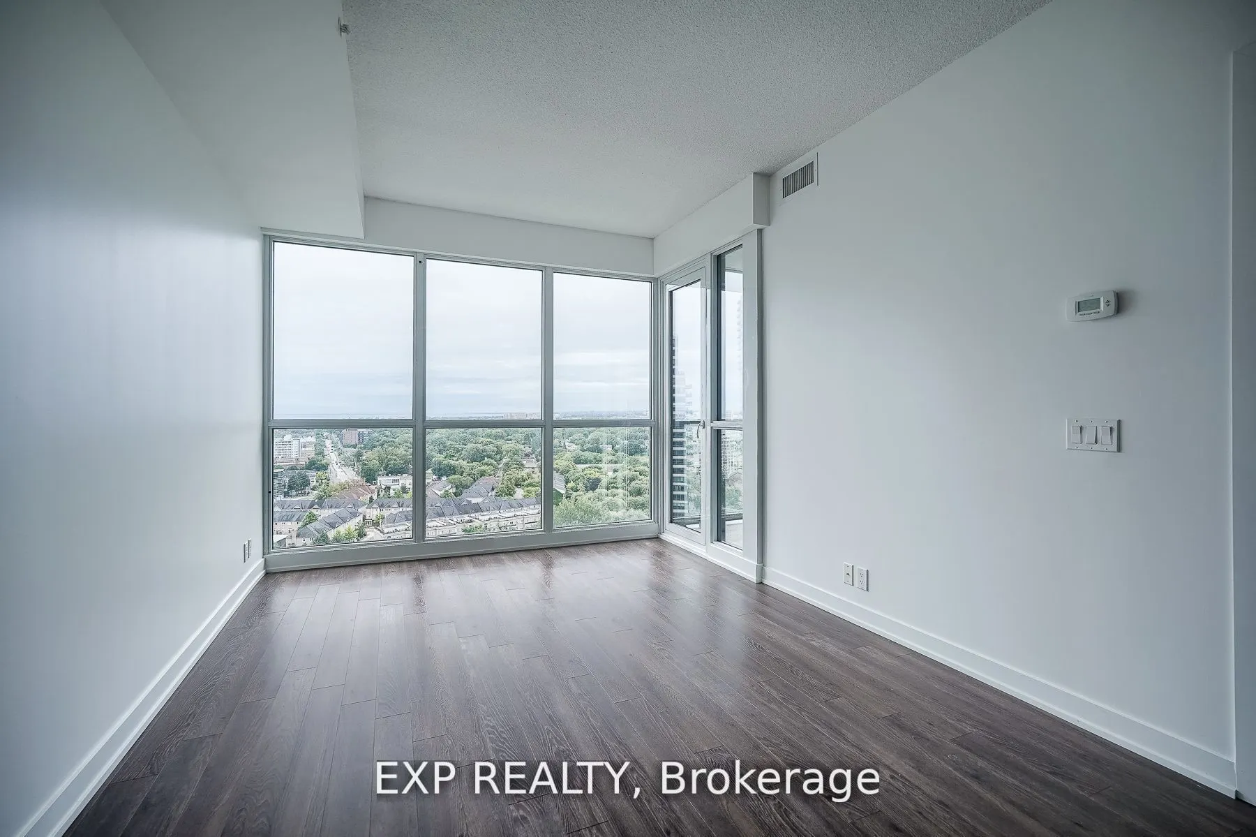 10 Park Lawn Road, #1902