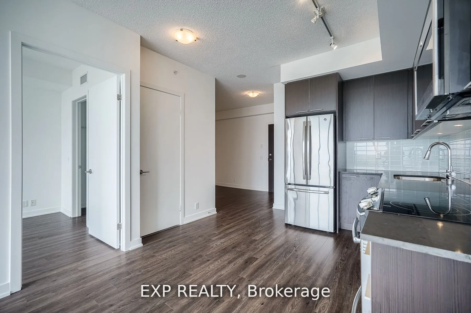 10 Park Lawn Road, #1902