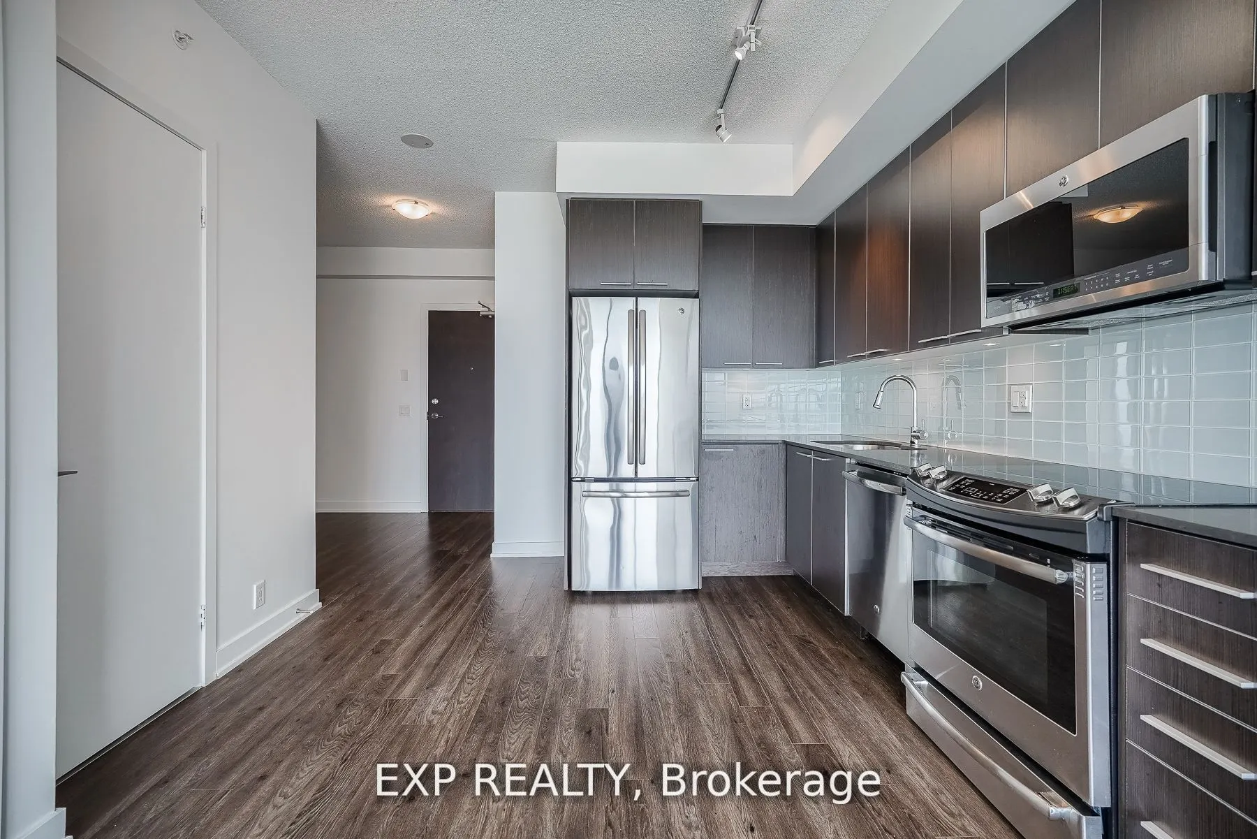 10 Park Lawn Road, #1902