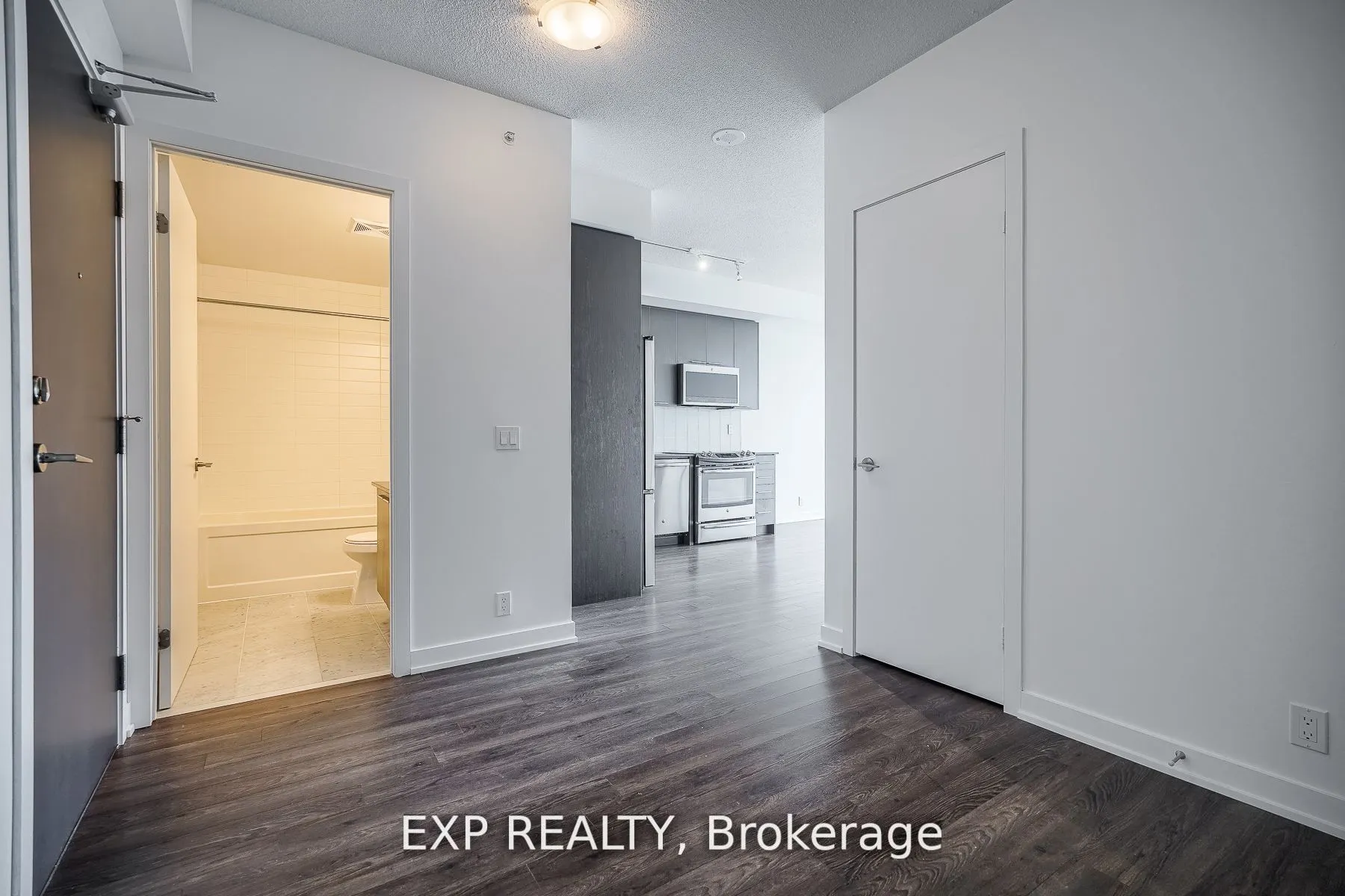 10 Park Lawn Road, #1902