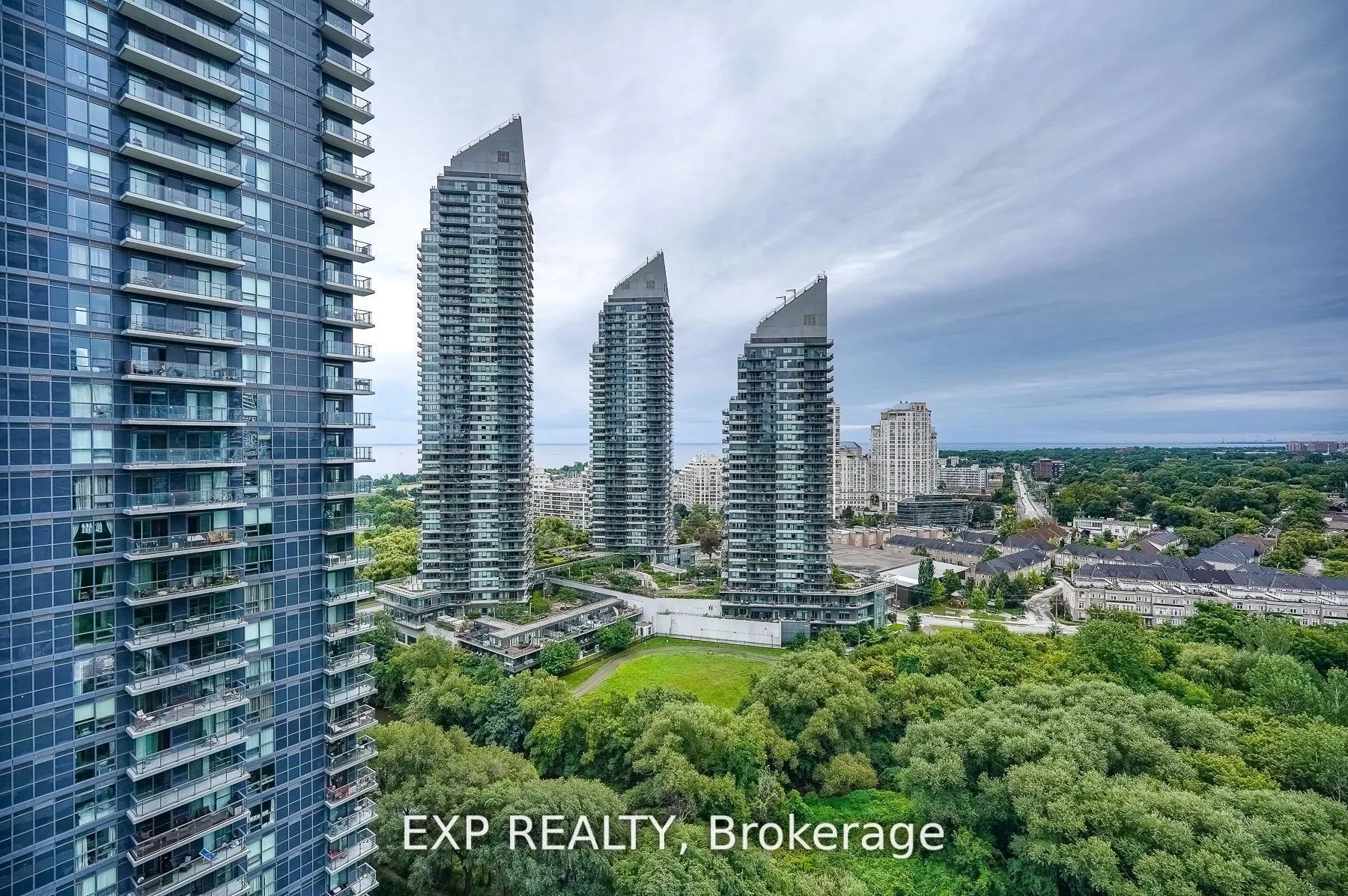 10 Park Lawn Road, #1902