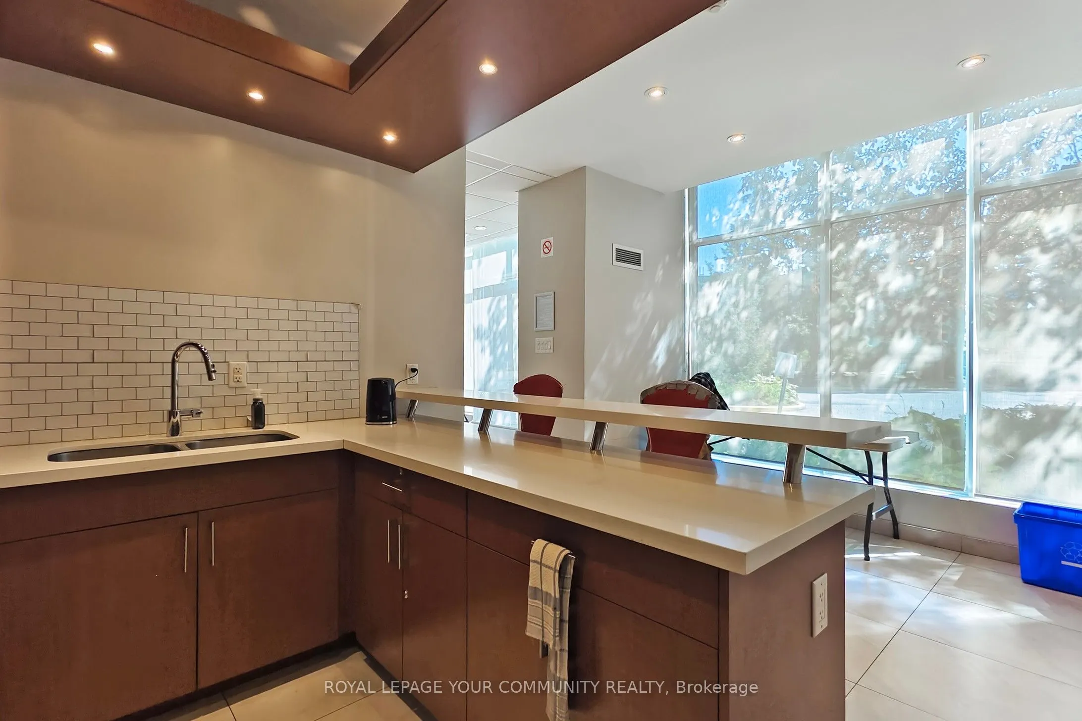 50 Kingsbridge Garden Circle, #603