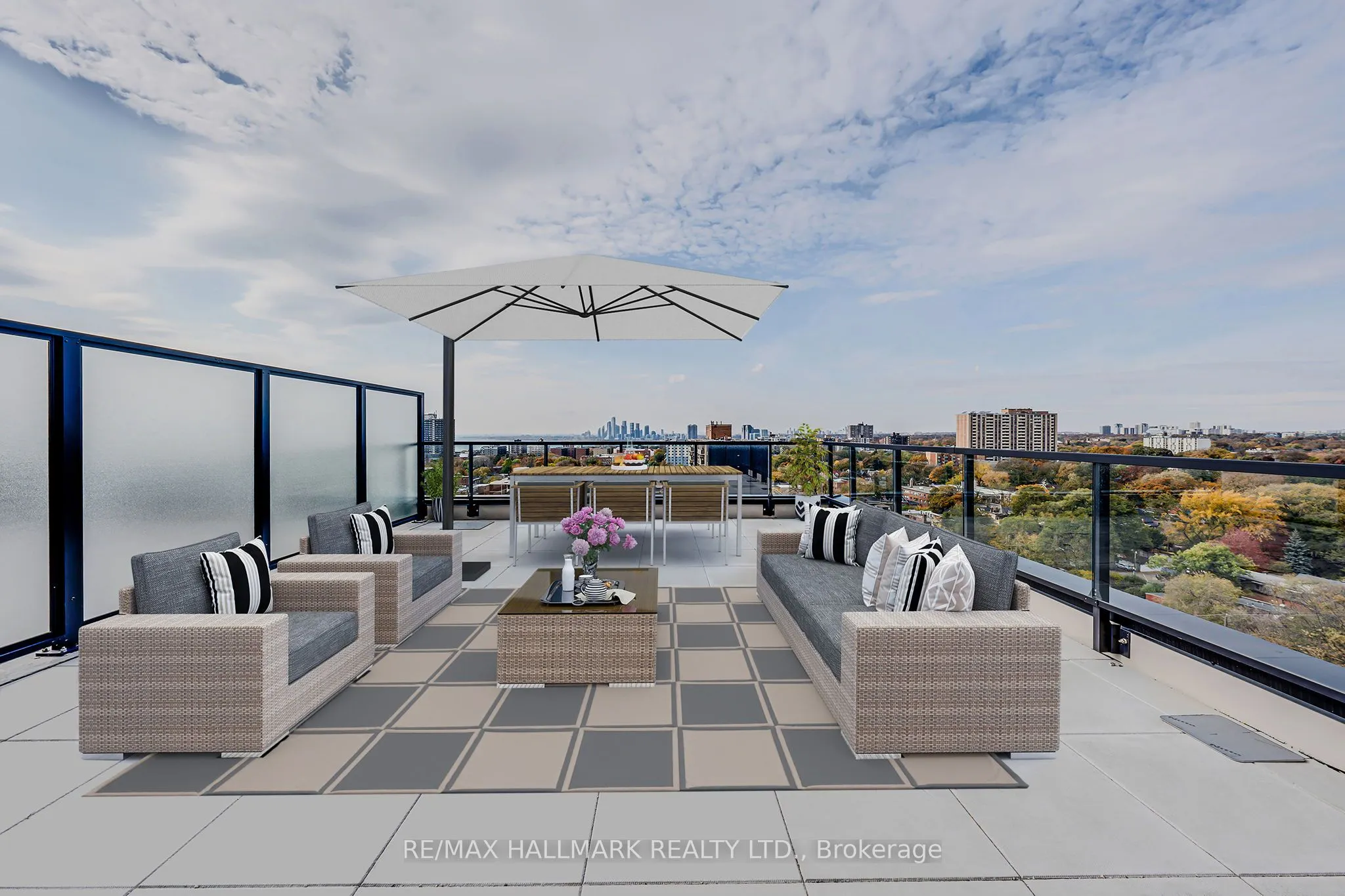 270 Dufferin Street W, #1208