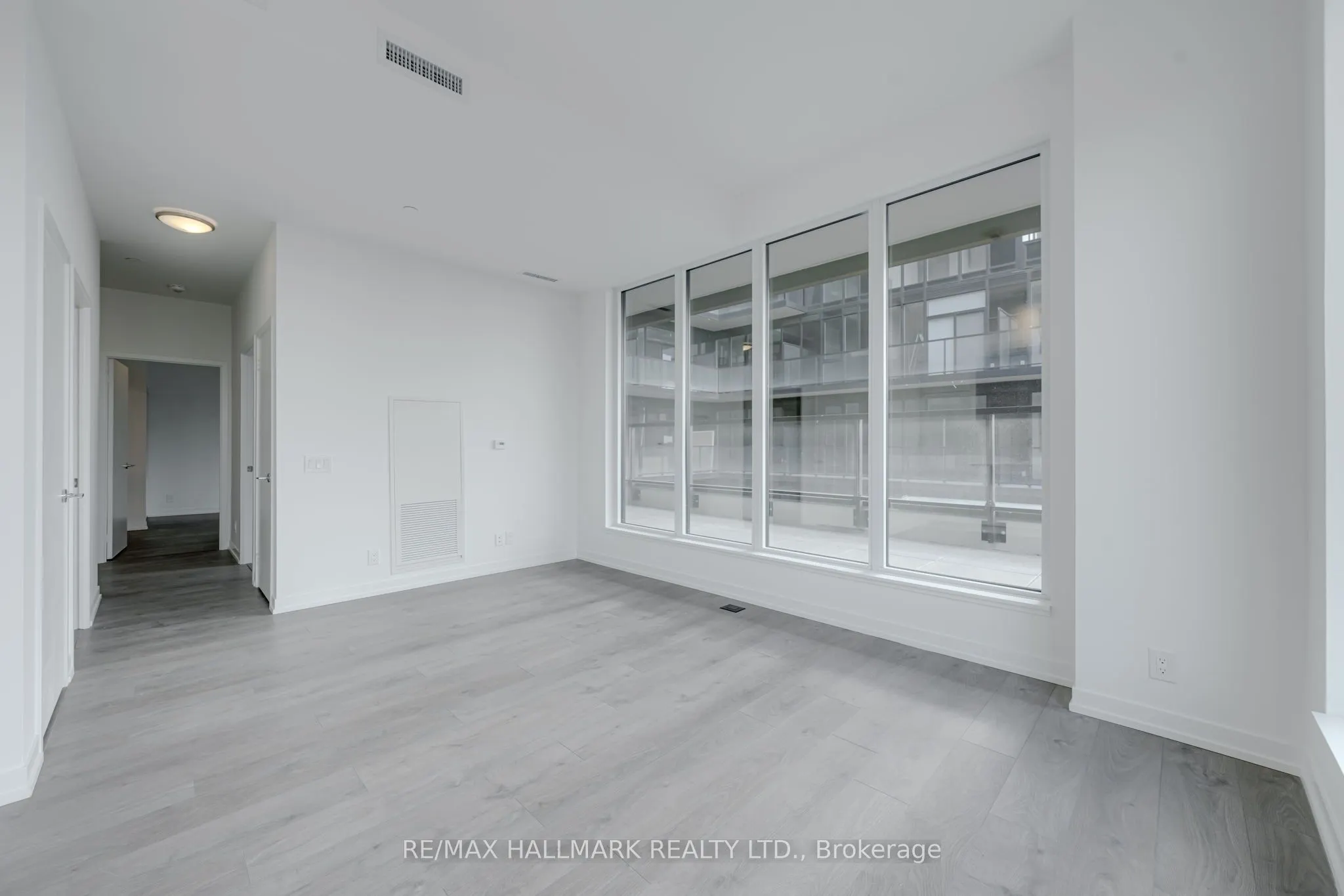 270 Dufferin Street W, #1208