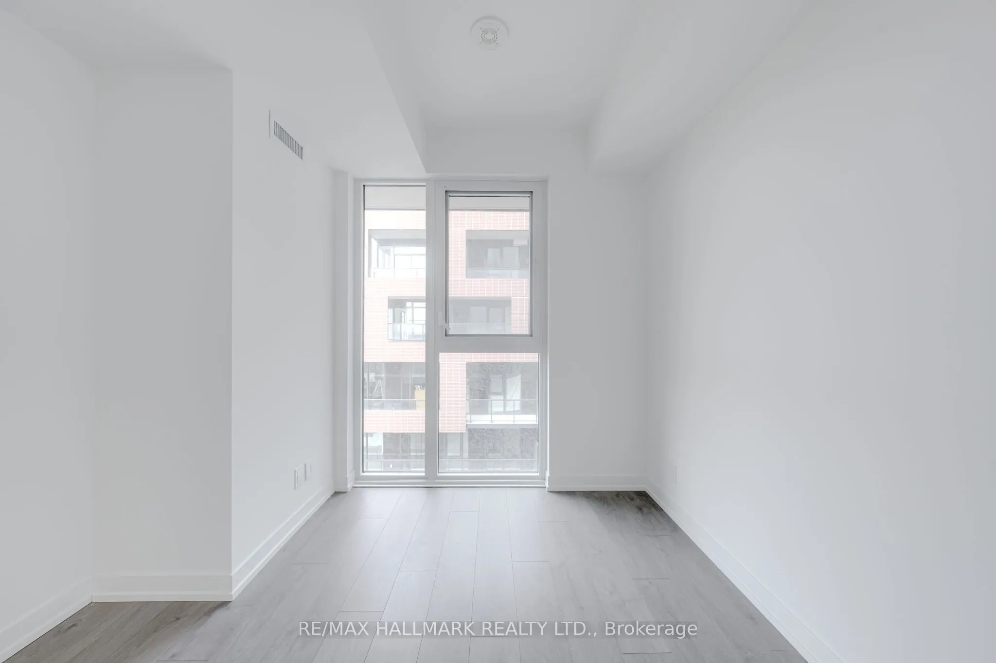 270 Dufferin Street W, #1208
