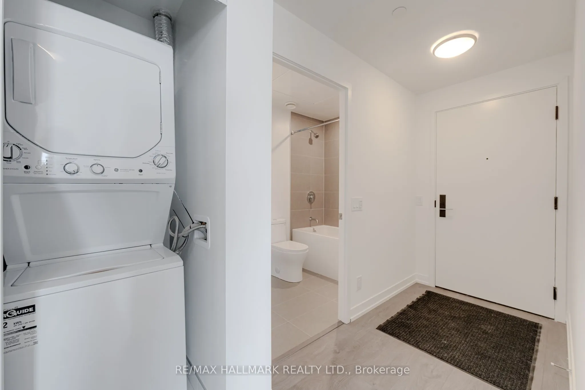 270 Dufferin Street W, #1208