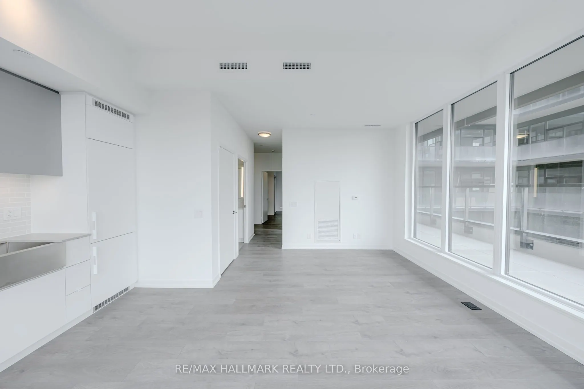 270 Dufferin Street W, #1208