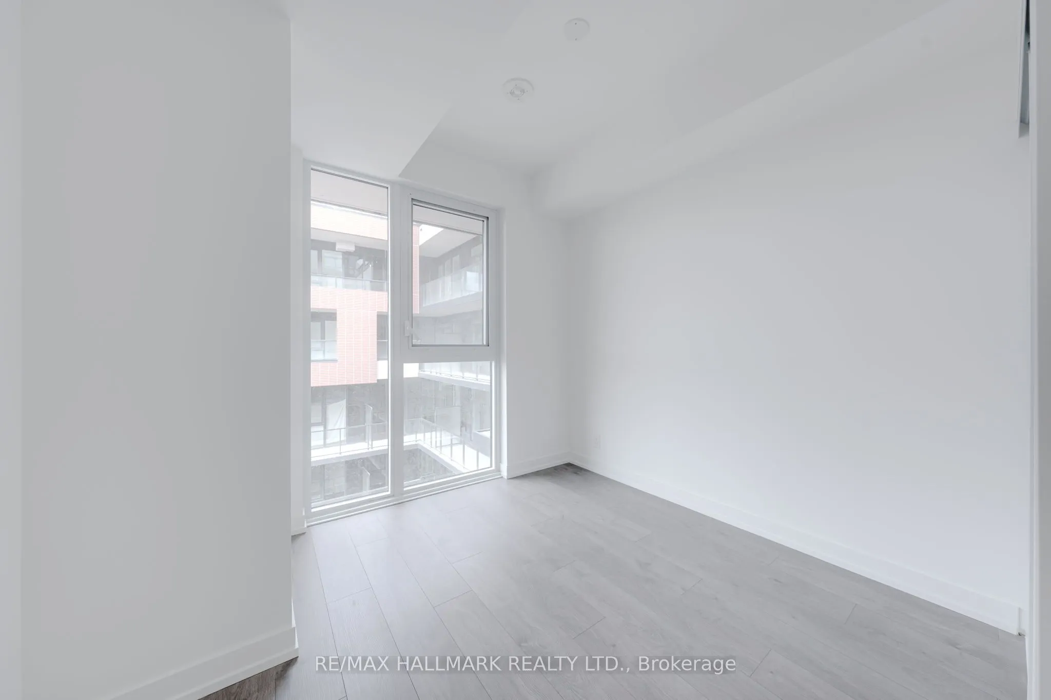 270 Dufferin Street W, #1208