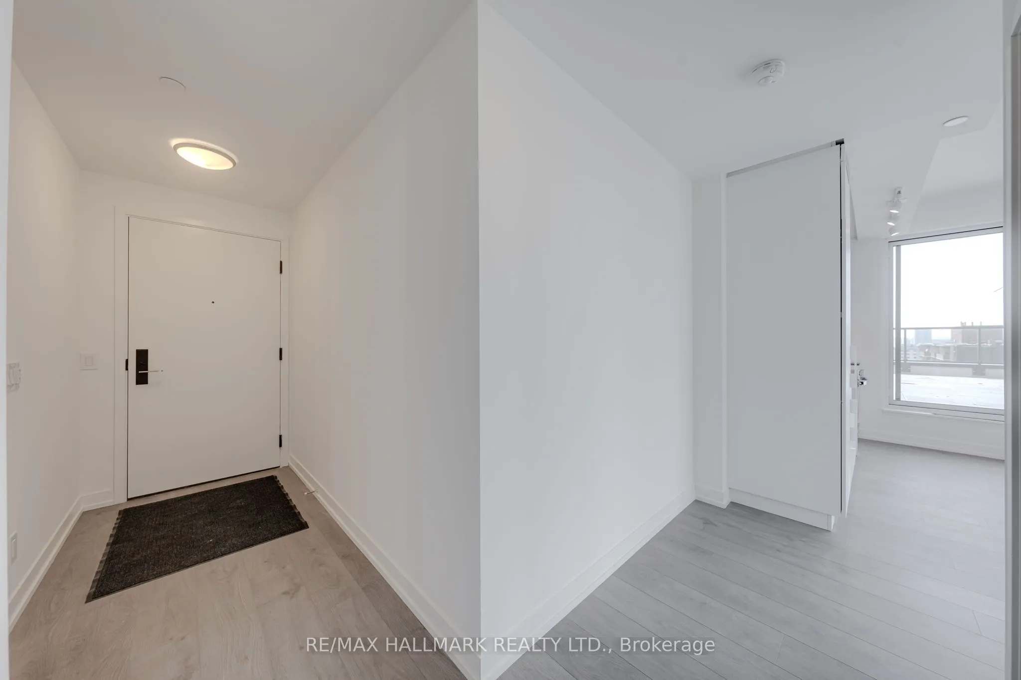 270 Dufferin Street W, #1208