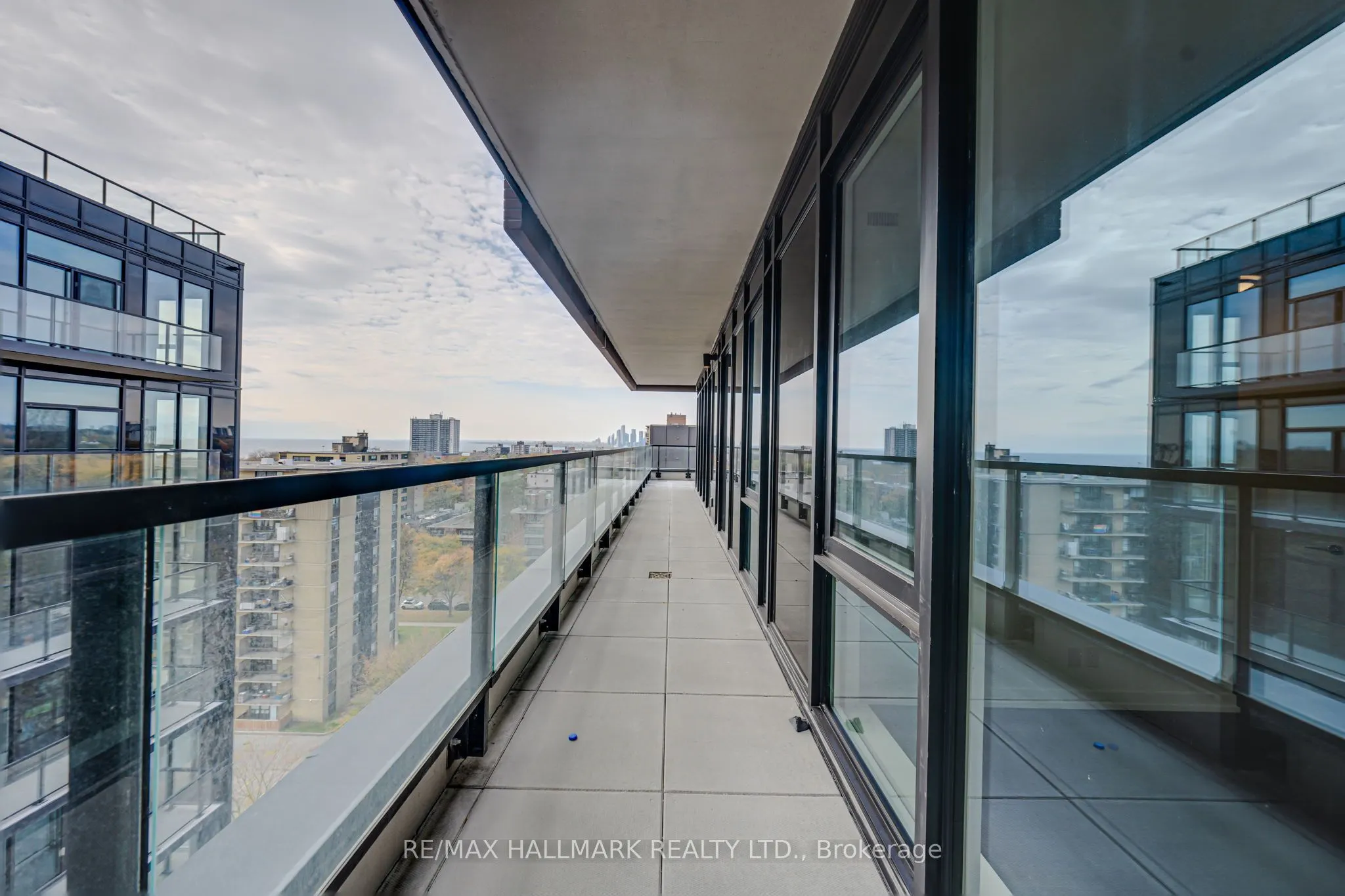 270 Dufferin Street W, #1208
