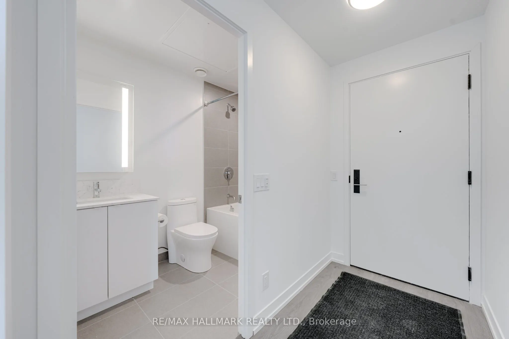 270 Dufferin Street W, #1208