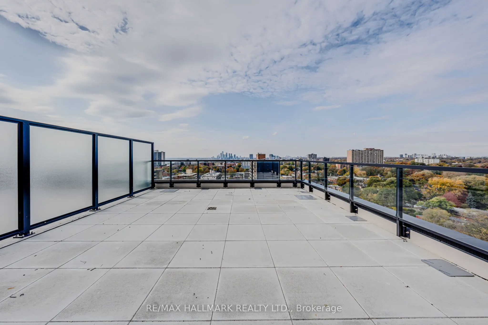 270 Dufferin Street W, #1208