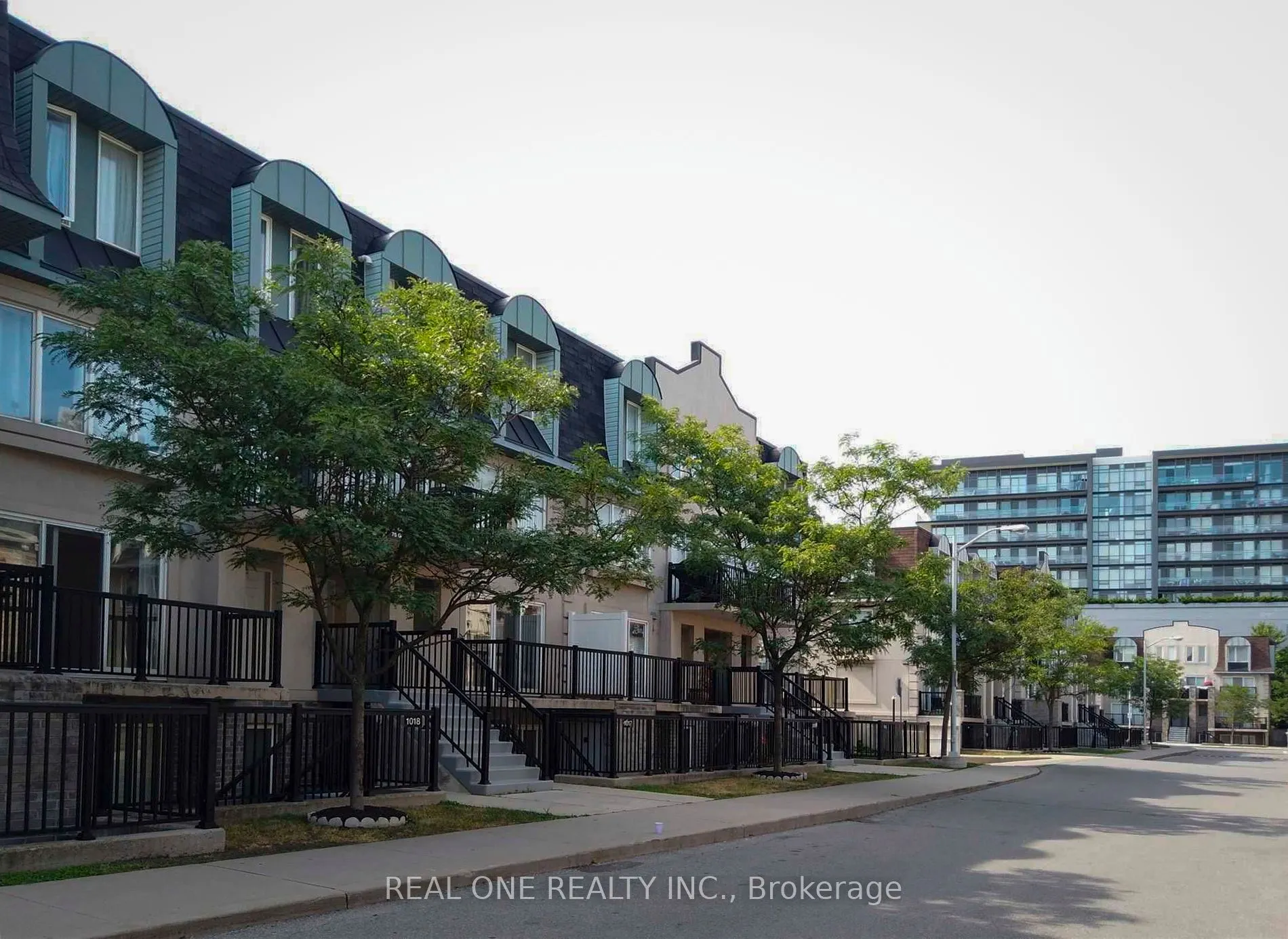 75 George Appleton Way, #2054