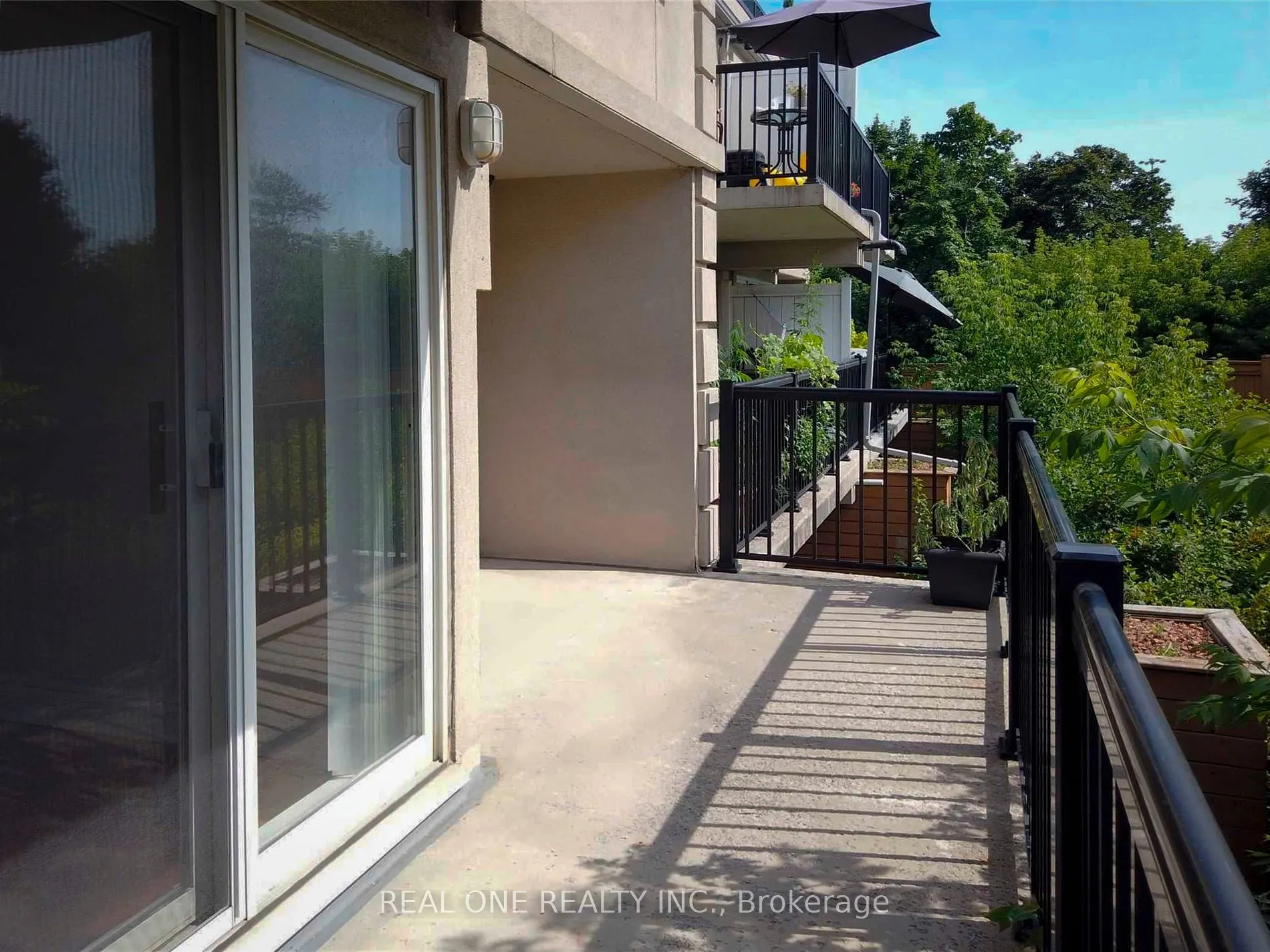 75 George Appleton Way, #2054