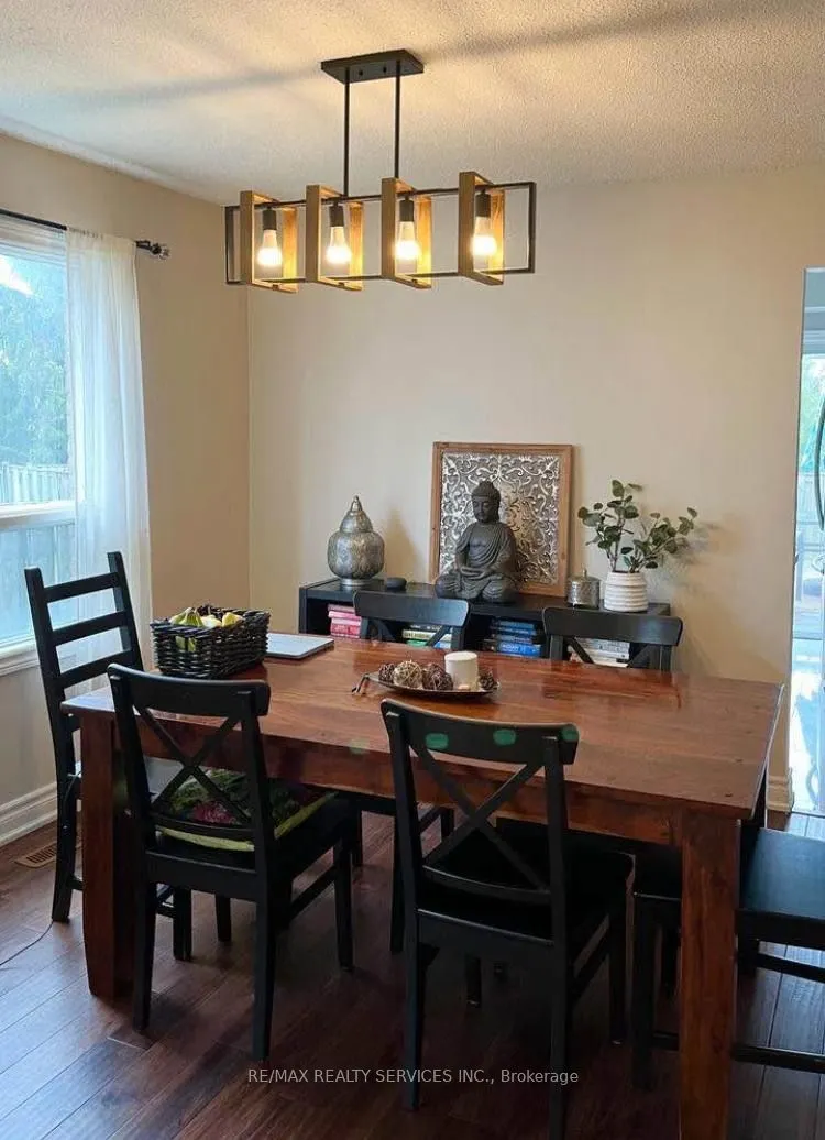 3192 Chamberlain Court, #Upper