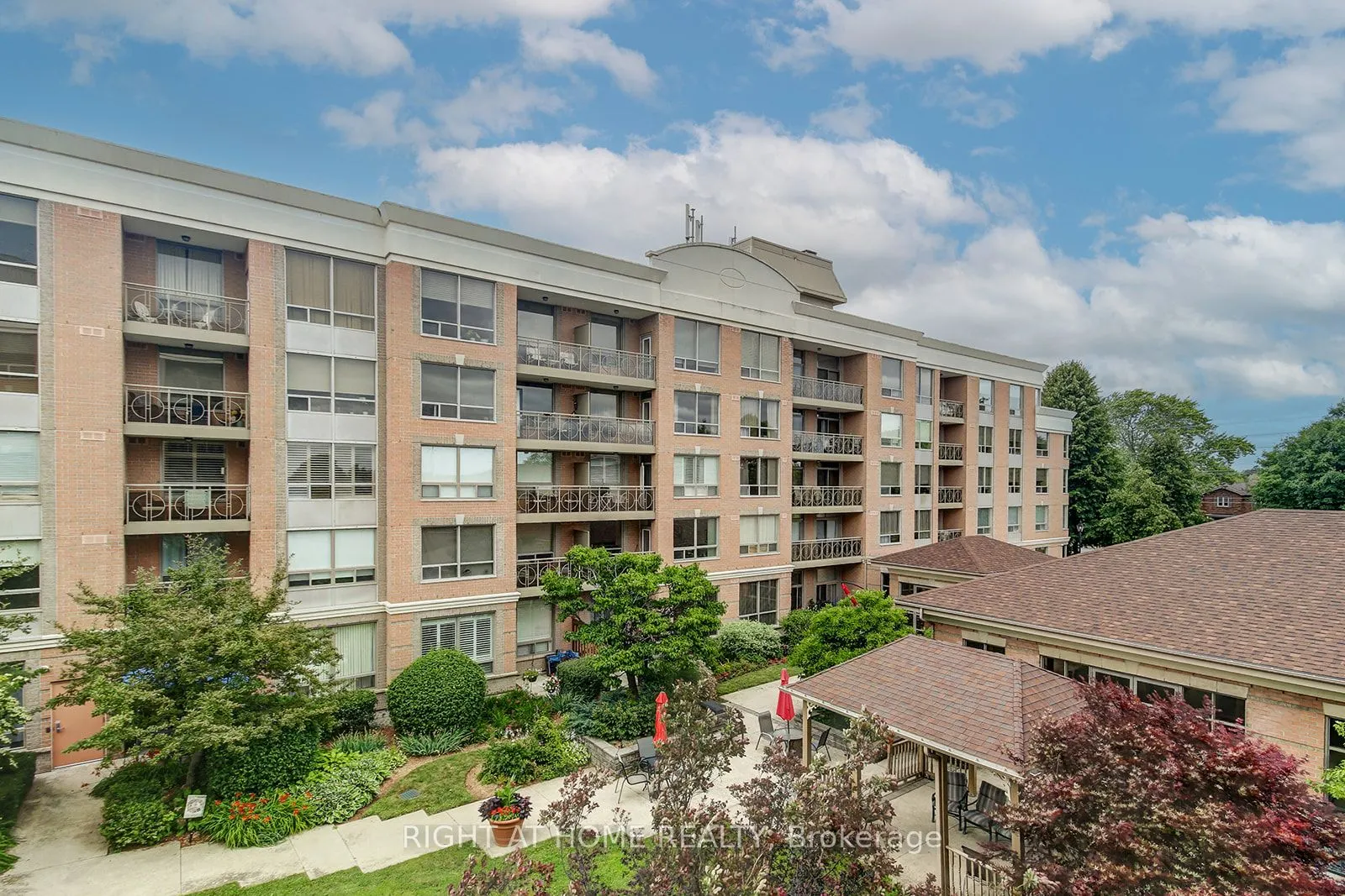 100 Burloak Drive, #1301