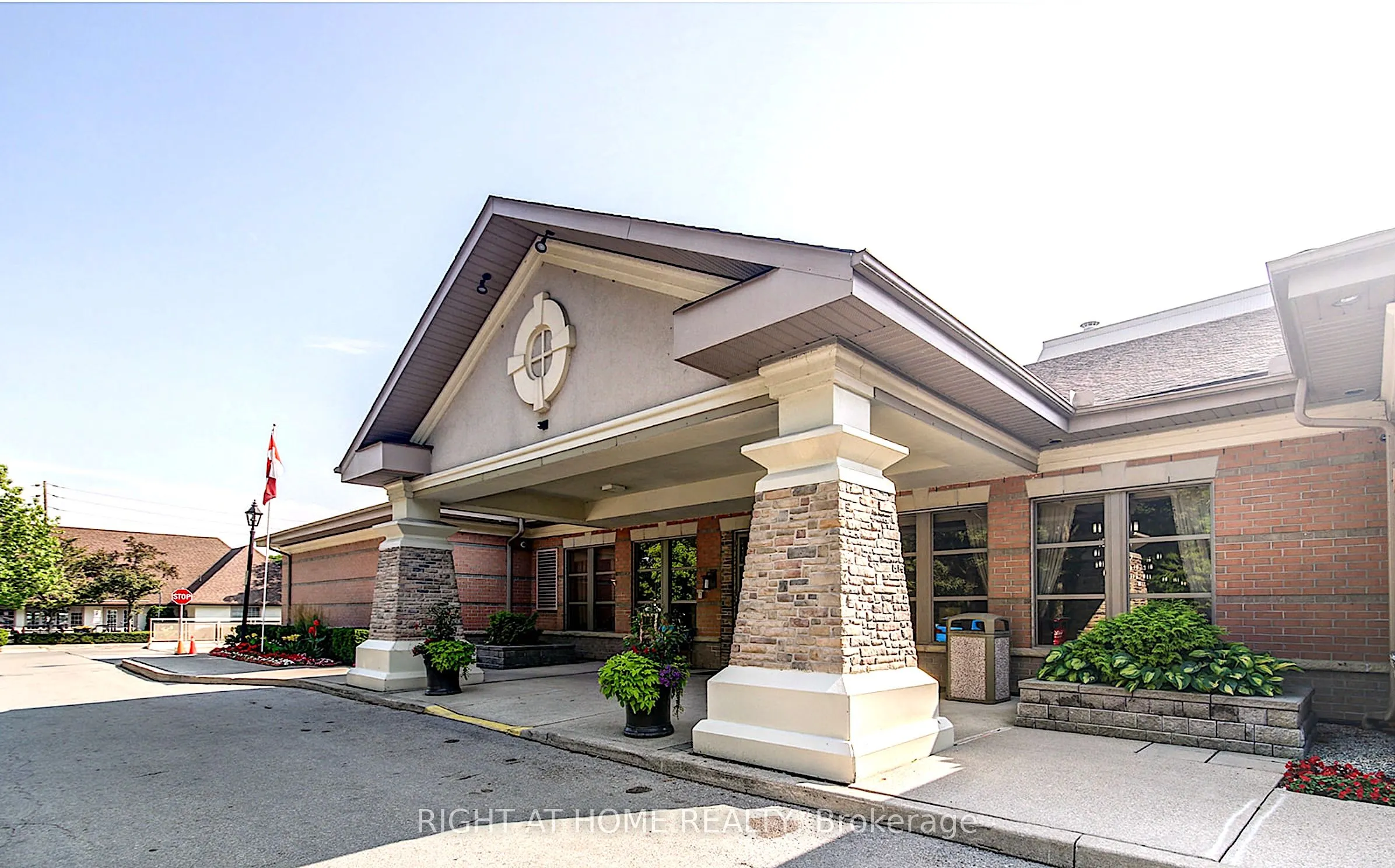 100 Burloak Drive, #1301