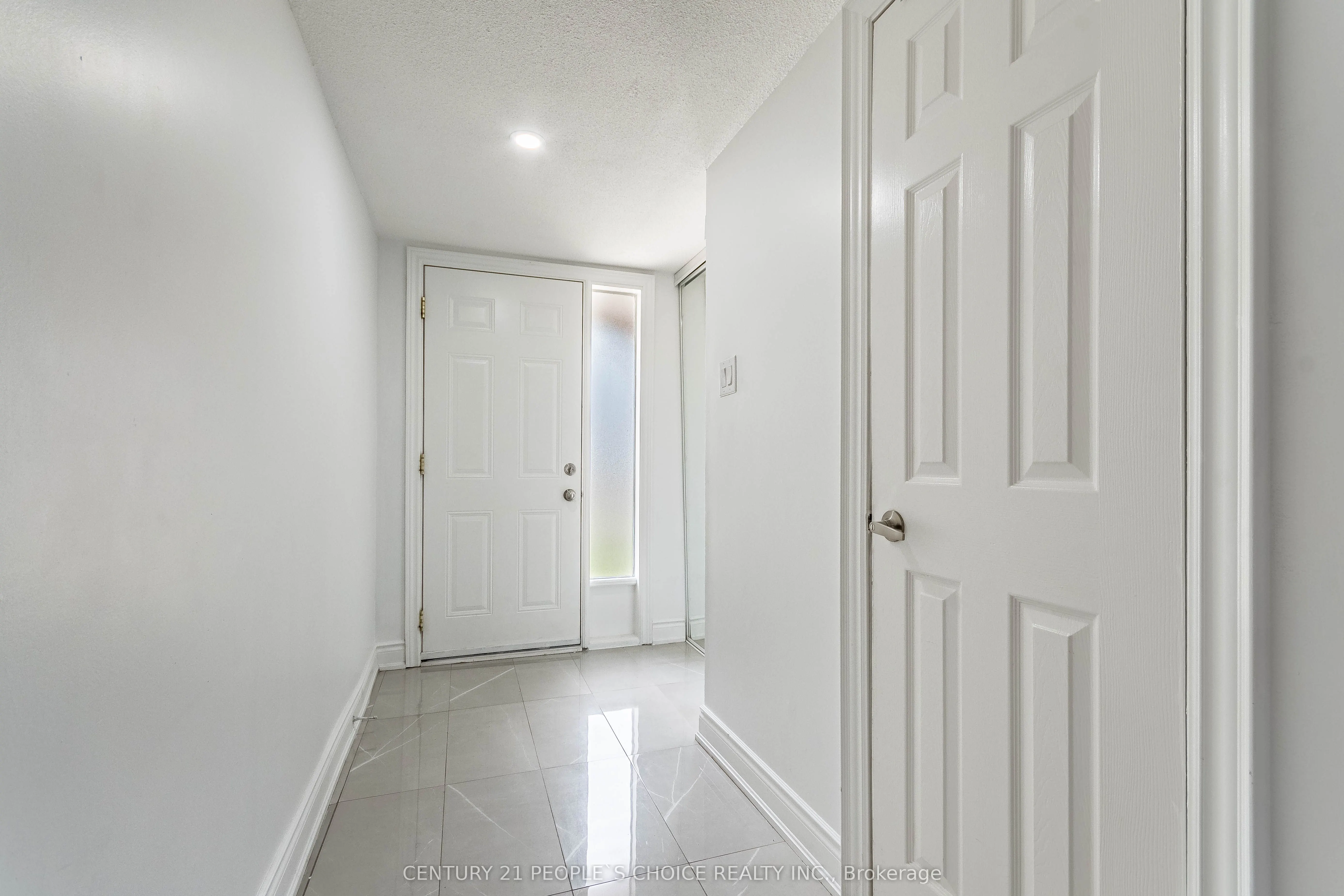 31 Mccallum Court N, #31