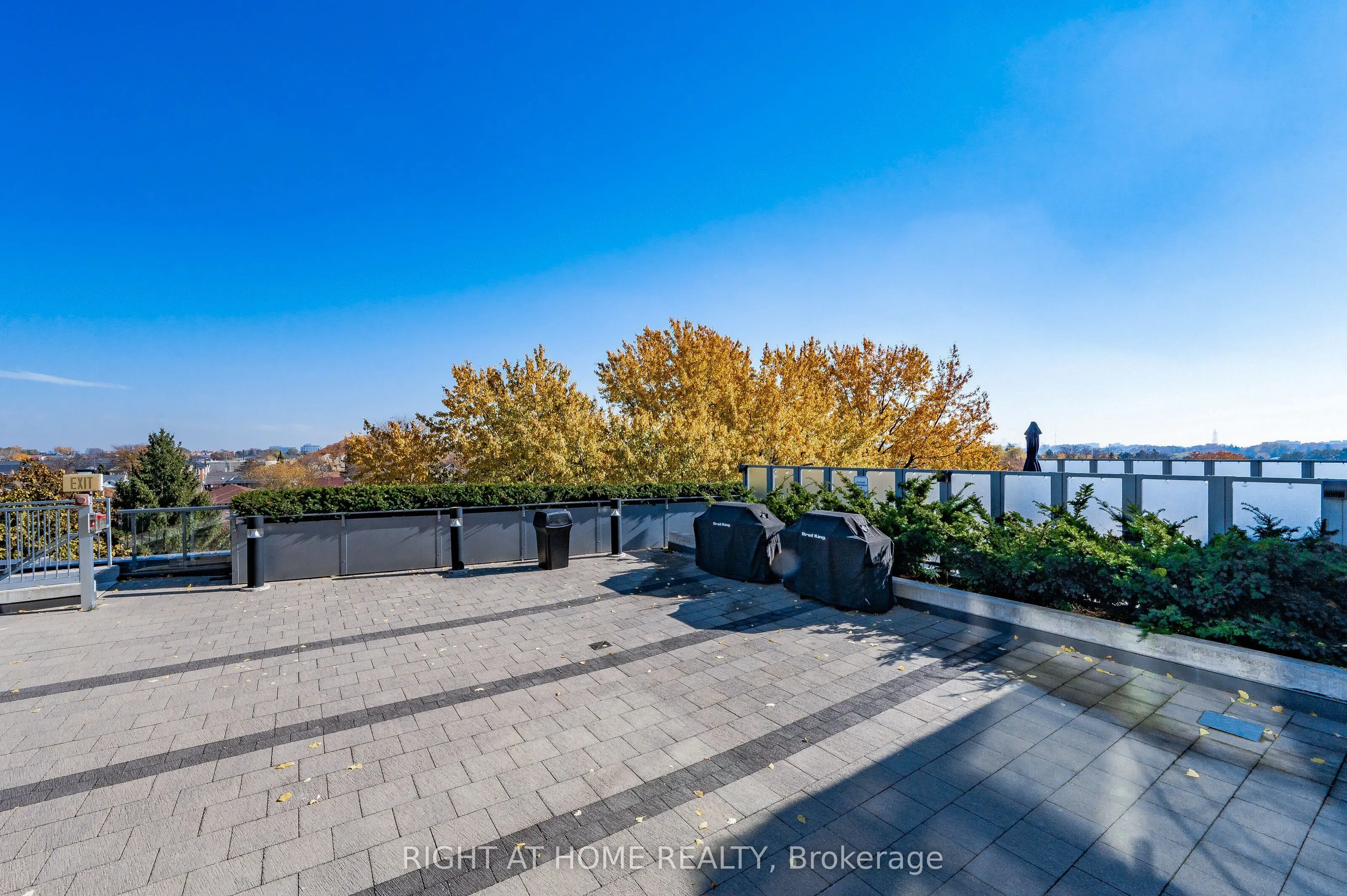 15 James Finlay Way, #917