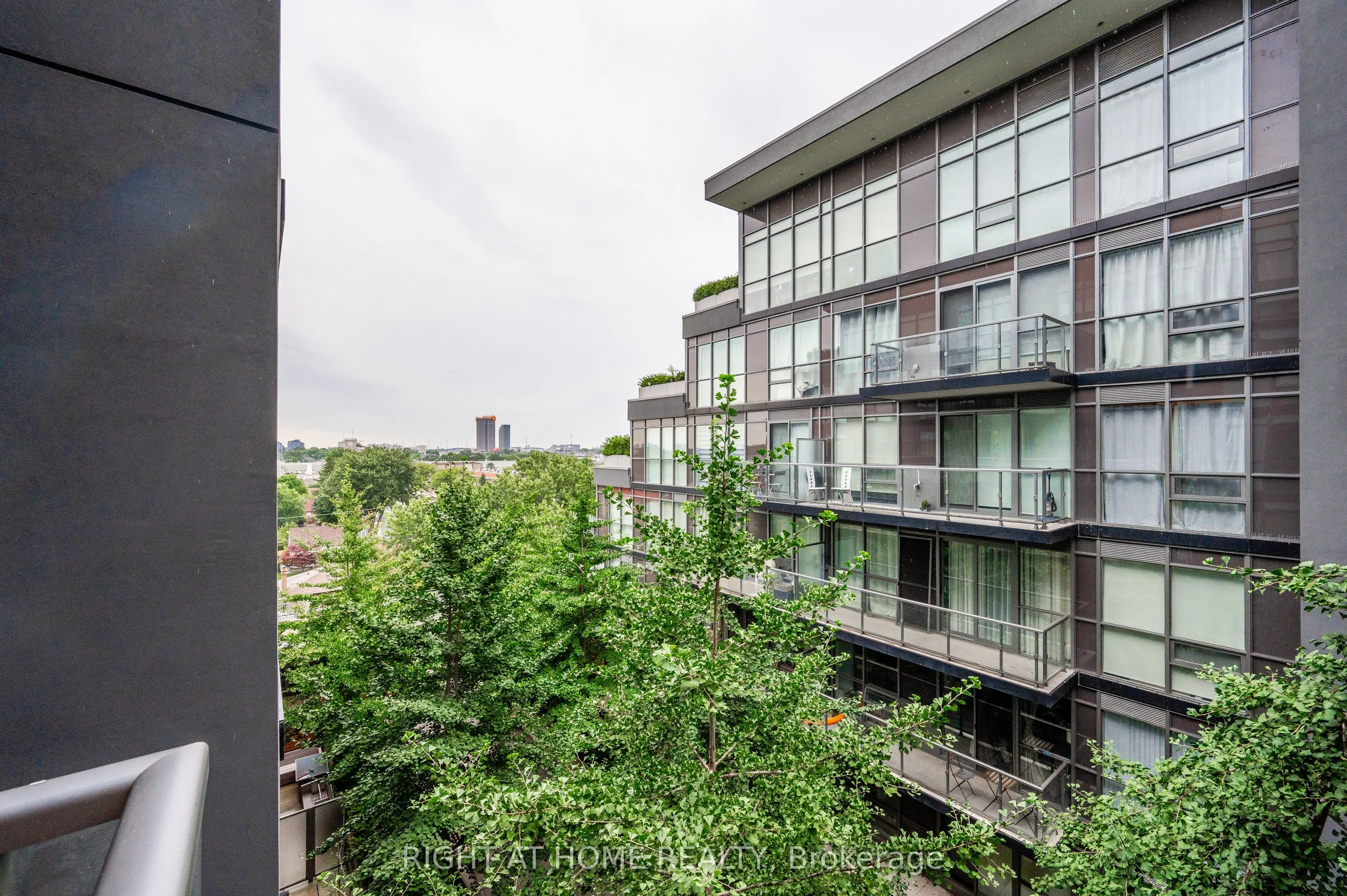 15 James Finlay Way, #917