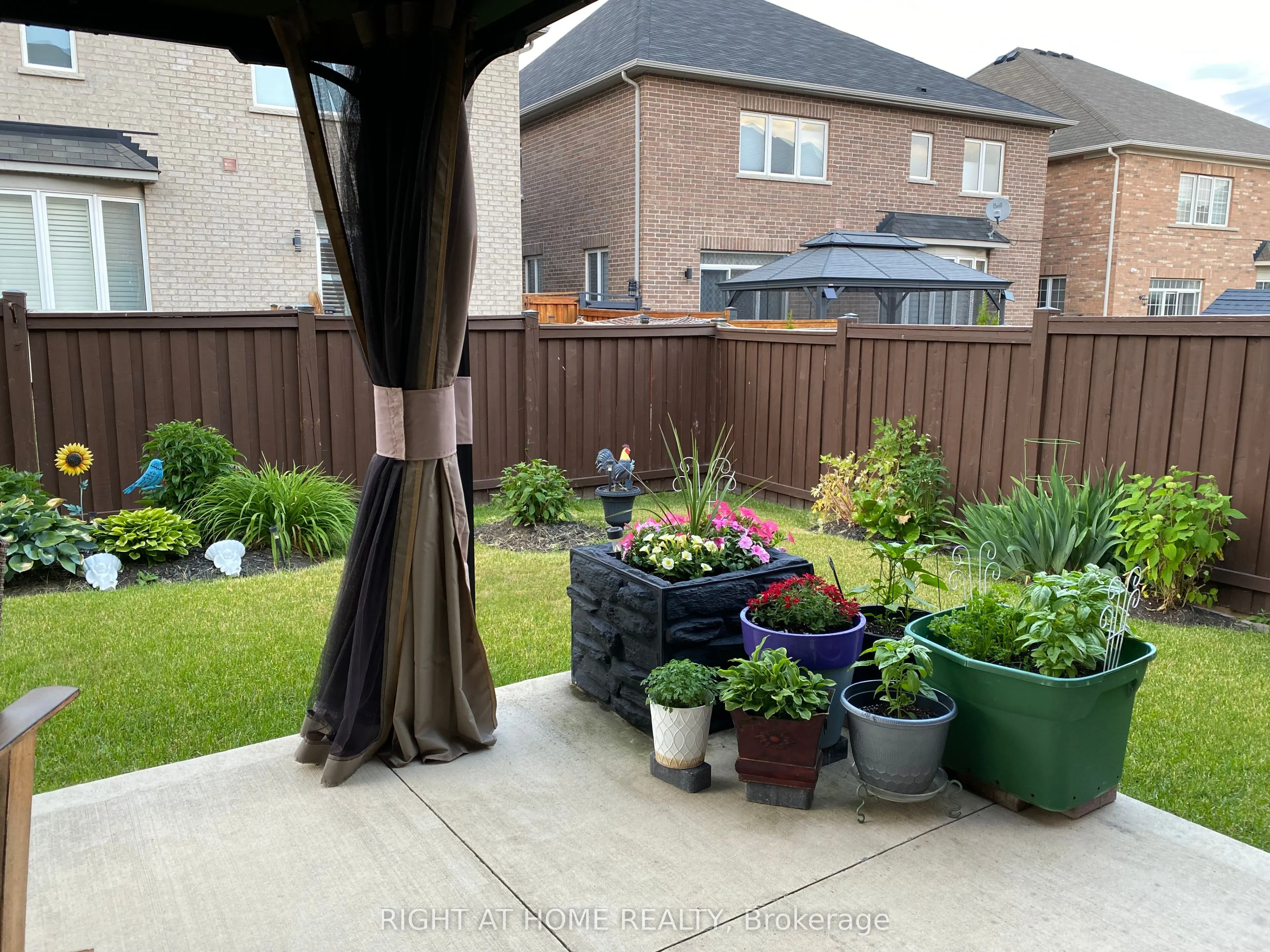 64 Kalmia Road
