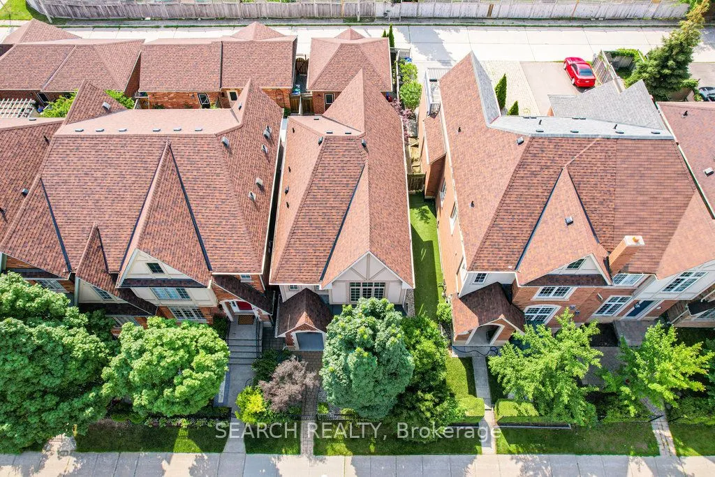 3526 Eglinton Avenue W