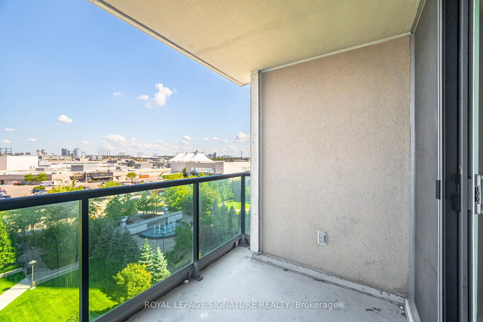 225 Sherway Gardens Road, #704