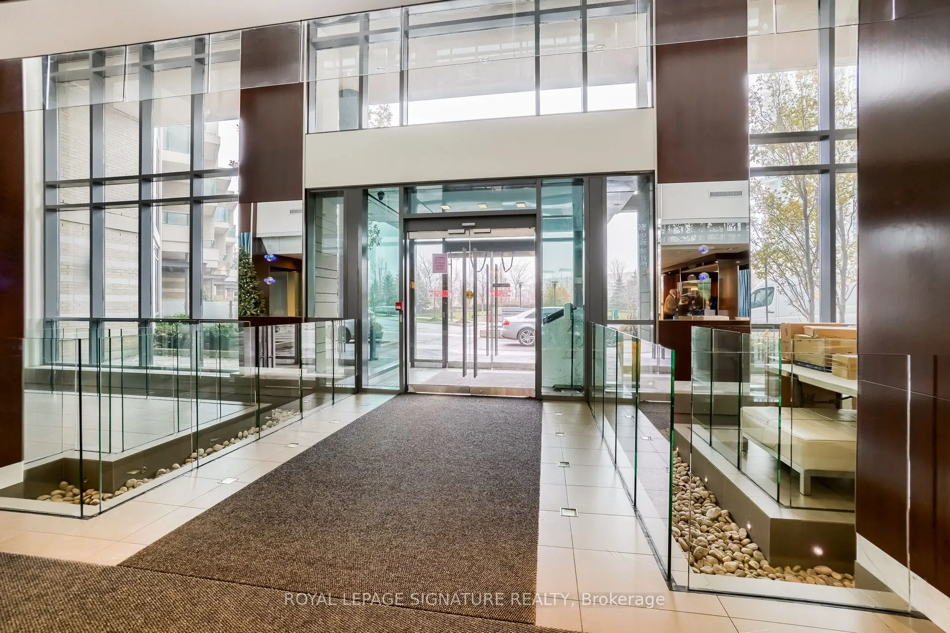 225 Sherway Gardens Road, #704