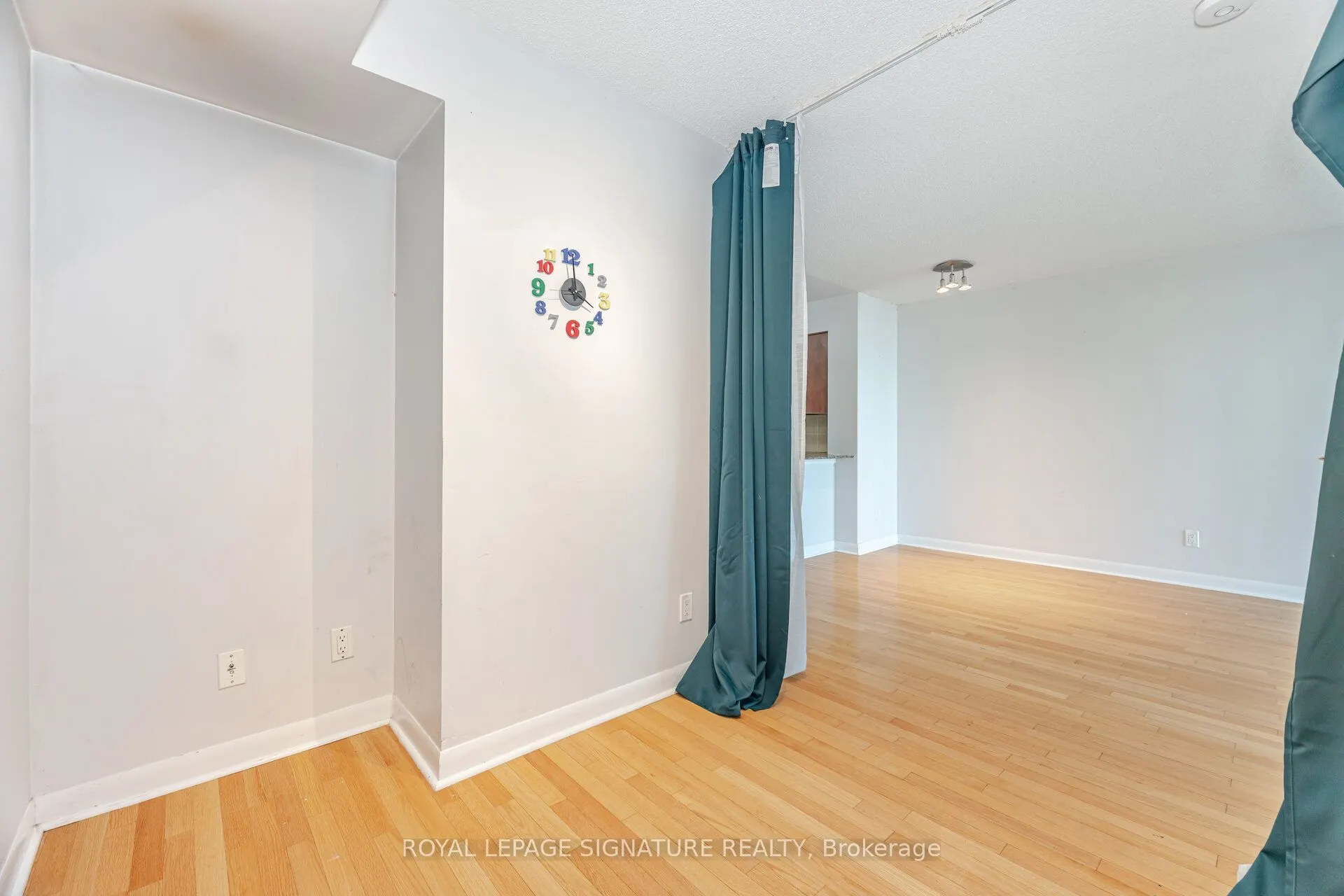 225 Sherway Gardens Road, #704