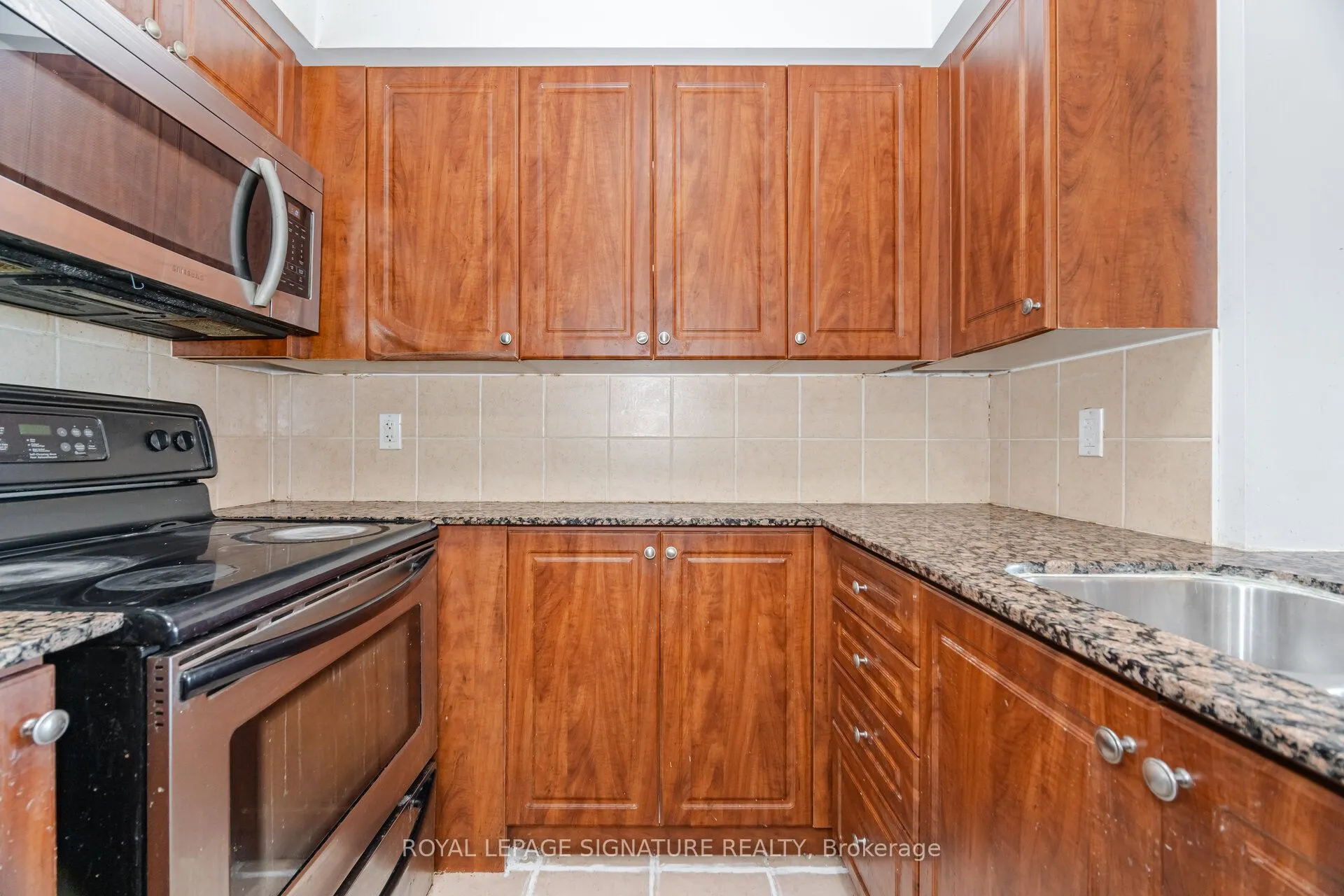 225 Sherway Gardens Road, #704
