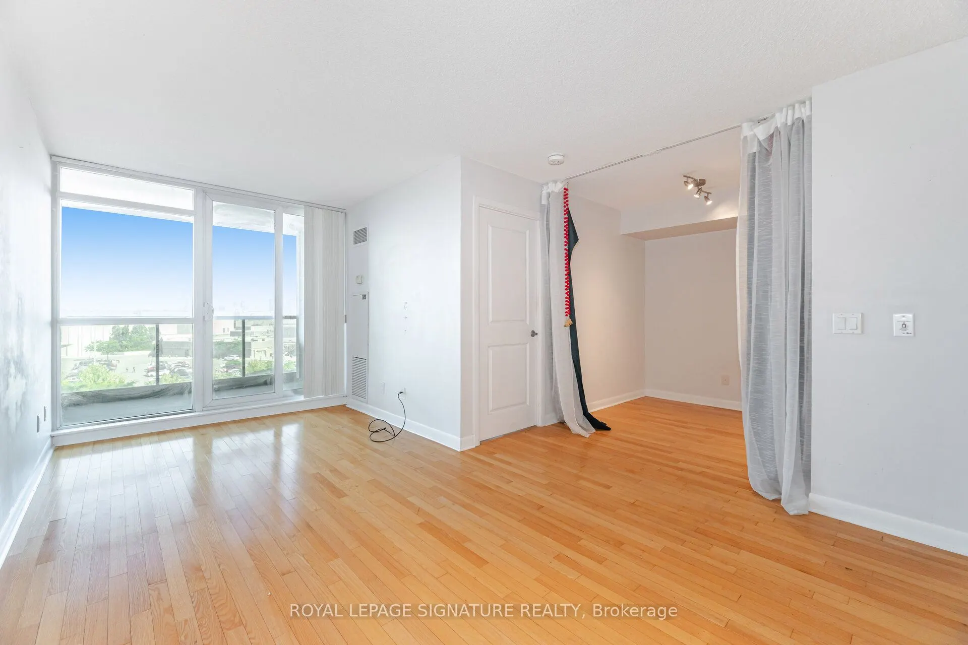 225 Sherway Gardens Road, #704