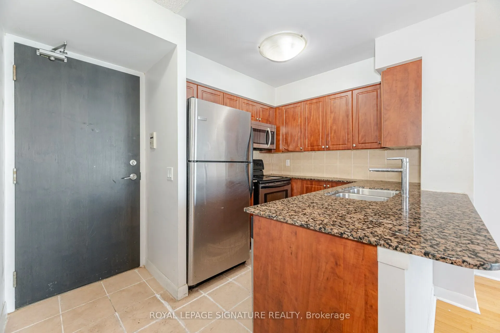 225 Sherway Gardens Road, #704