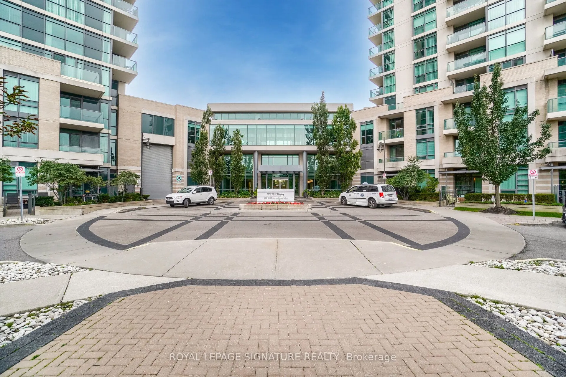 225 Sherway Gardens Road, #704
