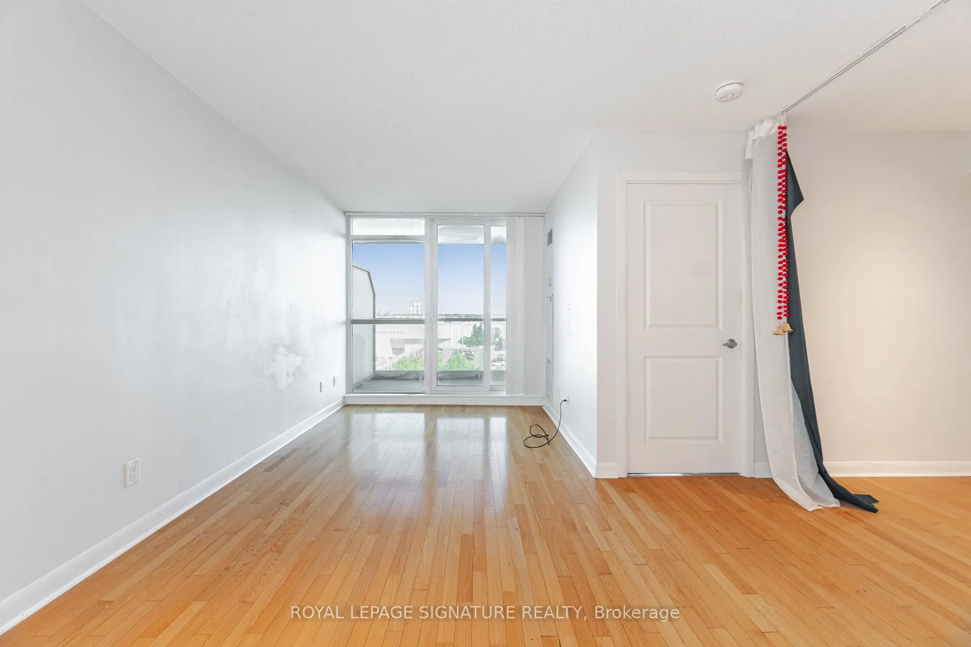 225 Sherway Gardens Road, #704