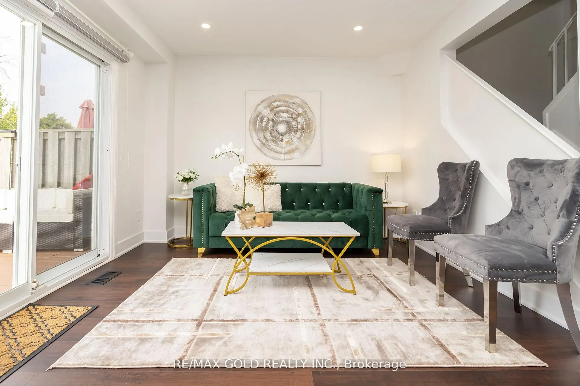 11 Jasmine Square